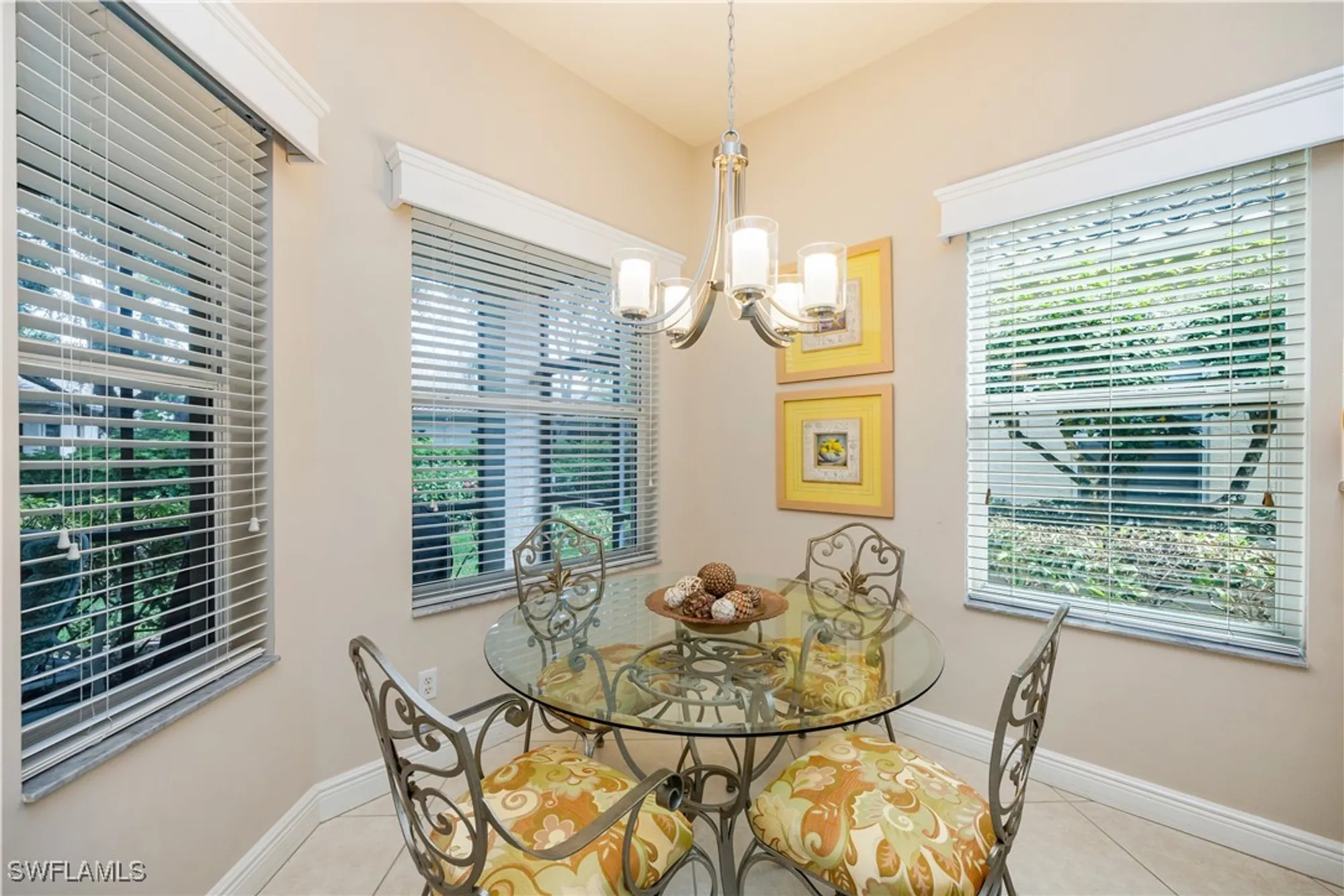 Property Slideshow image 10 of 24 | 913 vistana cir # 7, Naples, FL, 34119