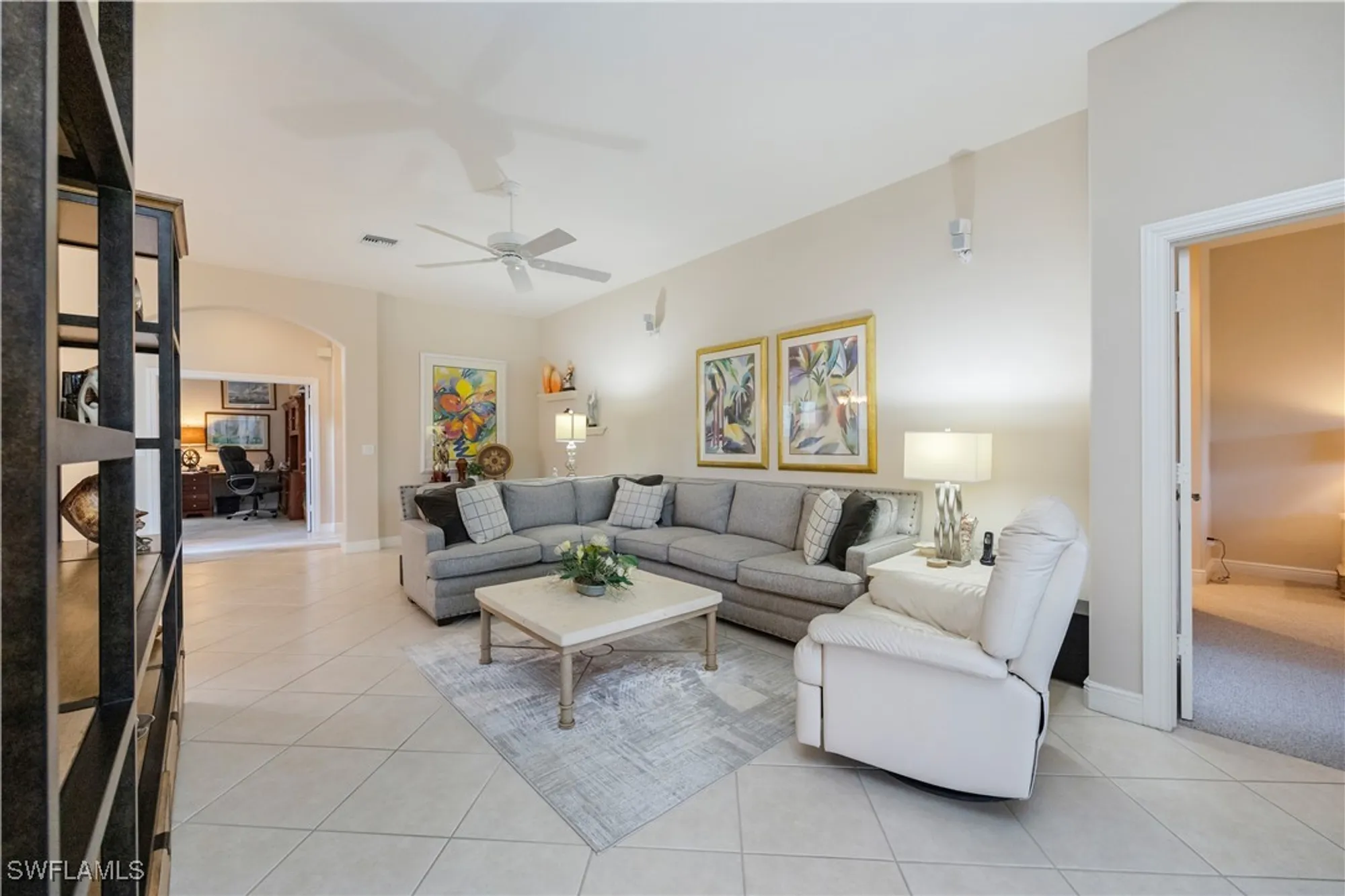 Property Slideshow image 5 of 24 | 913 vistana cir # 7, Naples, FL, 34119