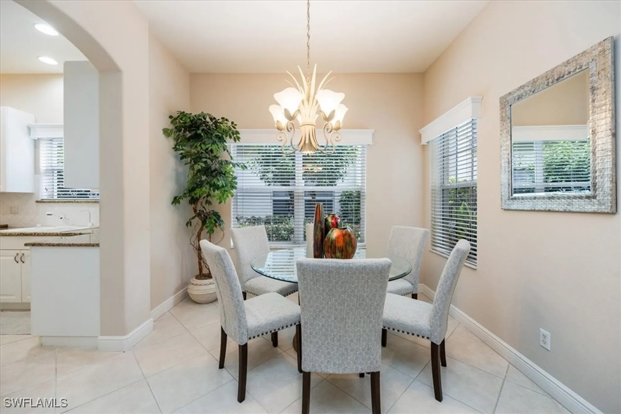 Property Slideshow image 9 of 24 | 913 vistana cir # 7, Naples, FL, 34119