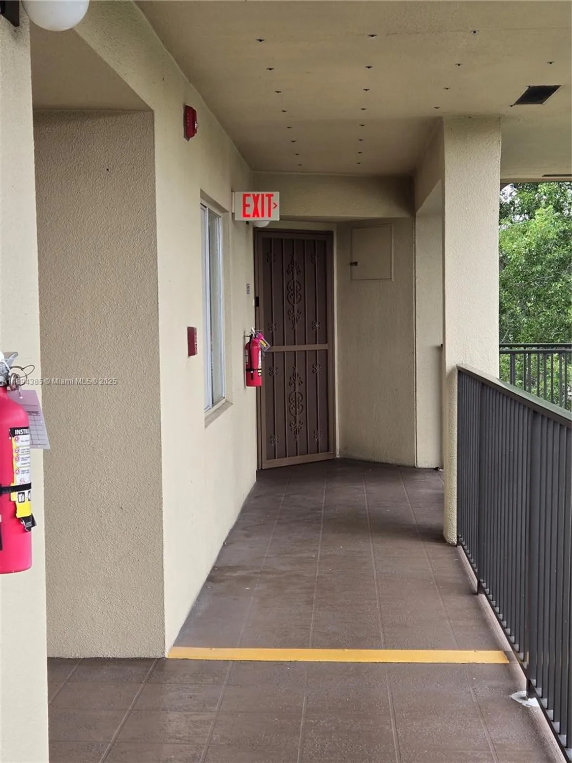 Property Slideshow image 22 of 25 | 1001 sw 141st ave 412k, Pembroke Pines, FL, 33027