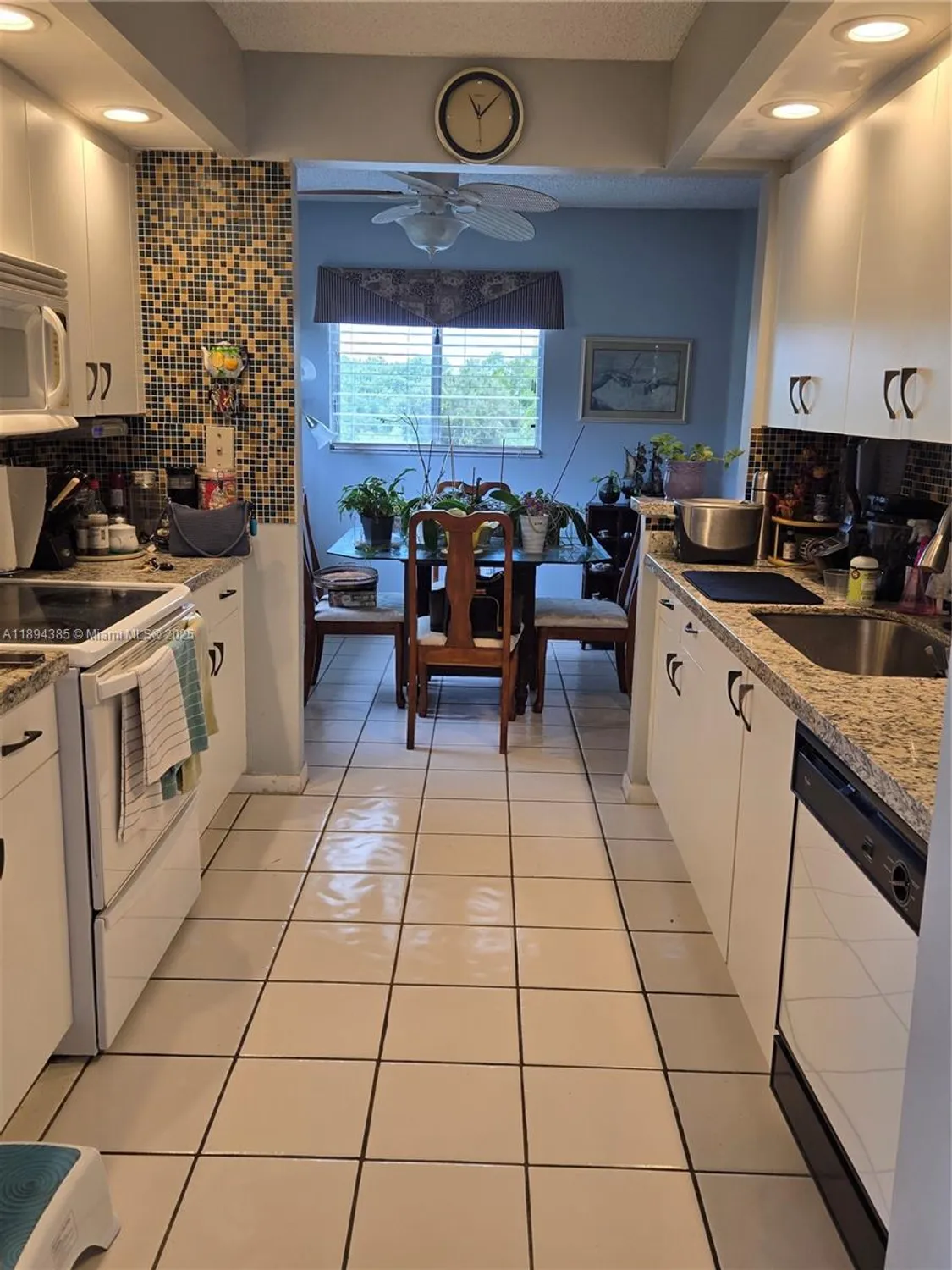 Property Slideshow image 4 of 25 | 1001 sw 141st ave 412k, Pembroke Pines, FL, 33027