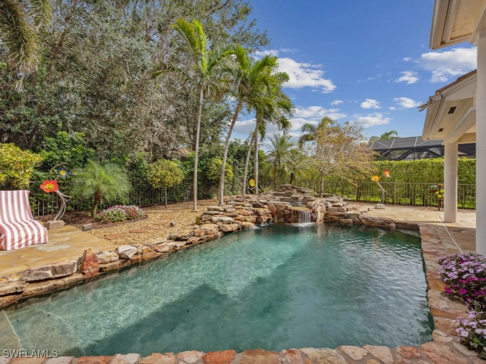 Property Slideshow image 18 of 50 | 762 lynnmore ln, Naples, FL, 34108