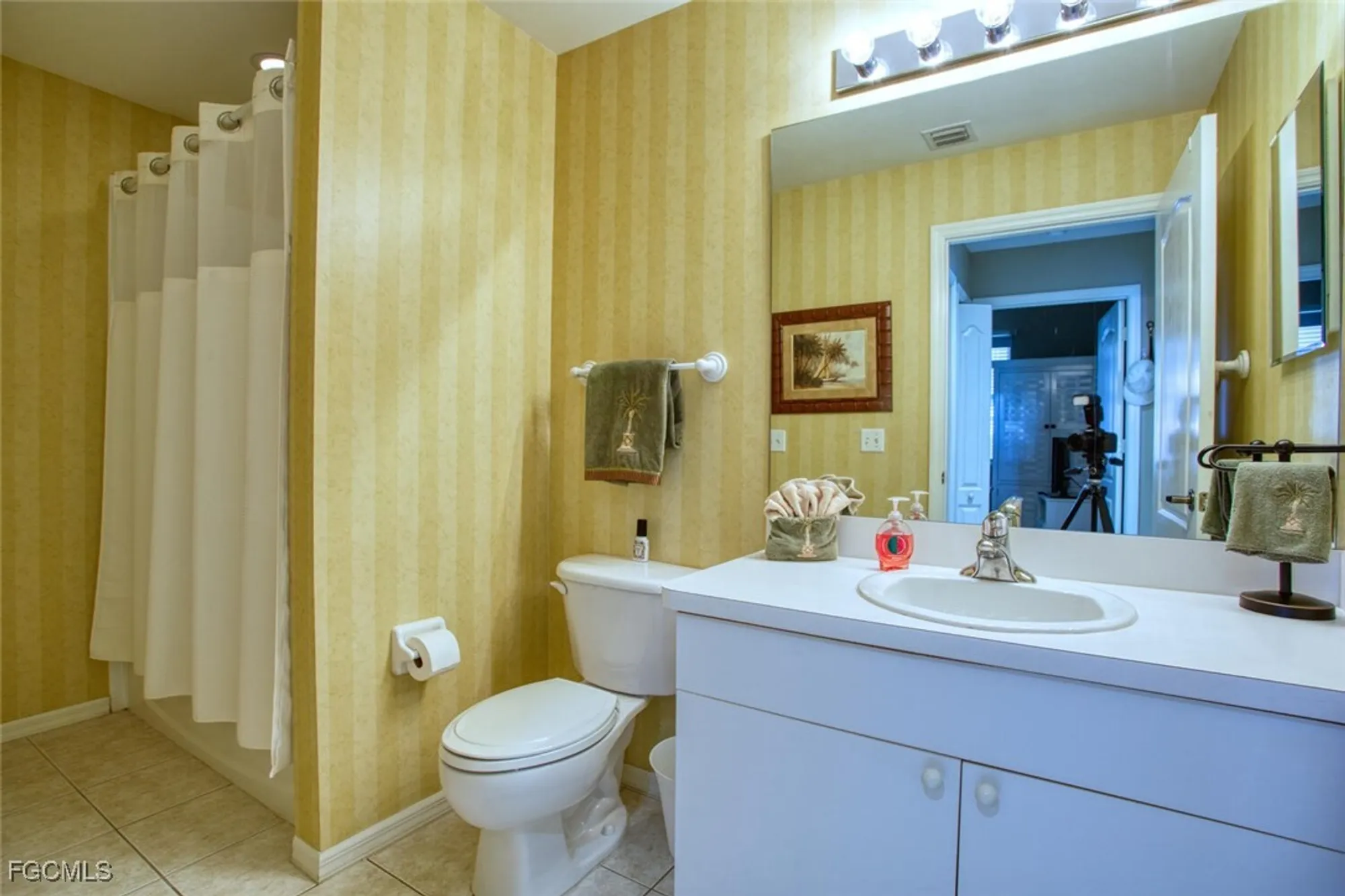 Property Slideshow image 15 of 17 | 10480 washingtonia palm way apt 1144, Fort Myers, FL, 33966
