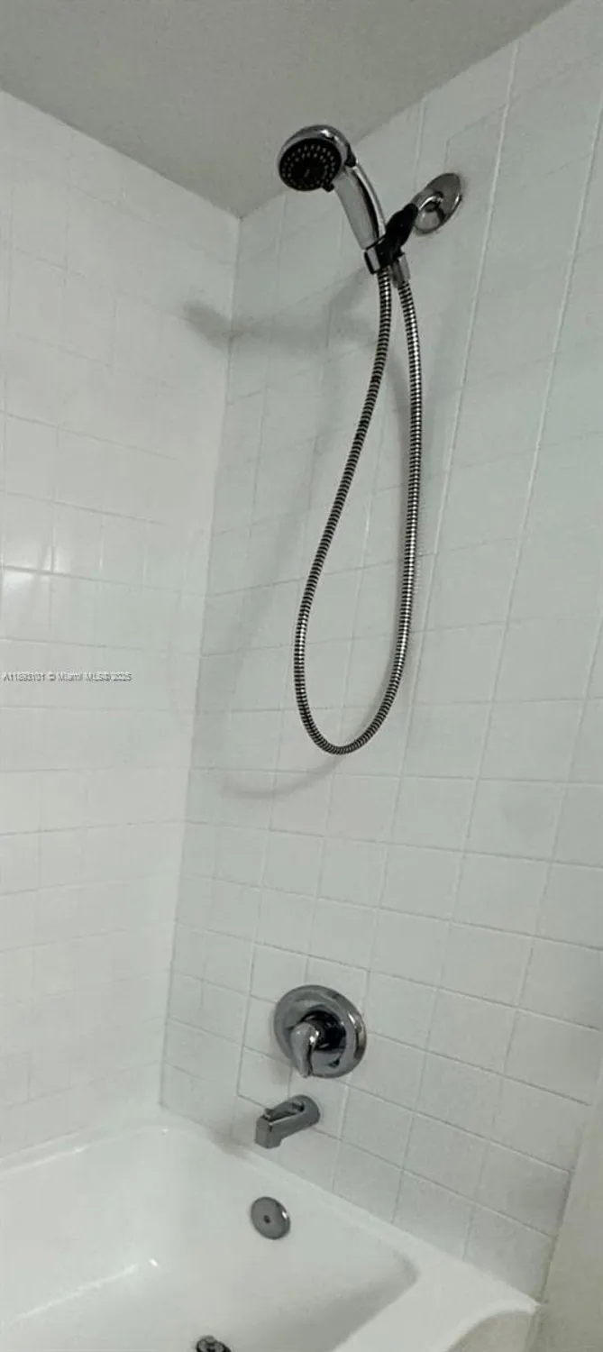 Property Slideshow image 26 of 37 | 7610 westwood dr 122, Tamarac, FL, 33321