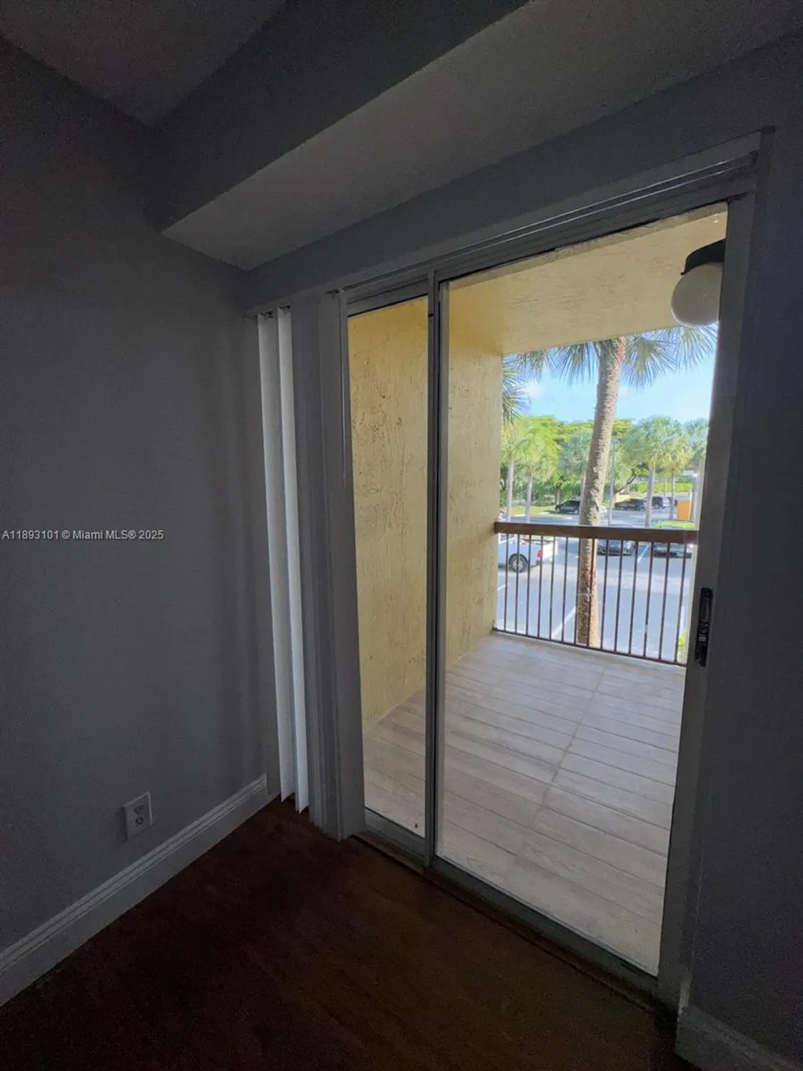 Property Slideshow image 34 of 37 | 7610 westwood dr 122, Tamarac, FL, 33321