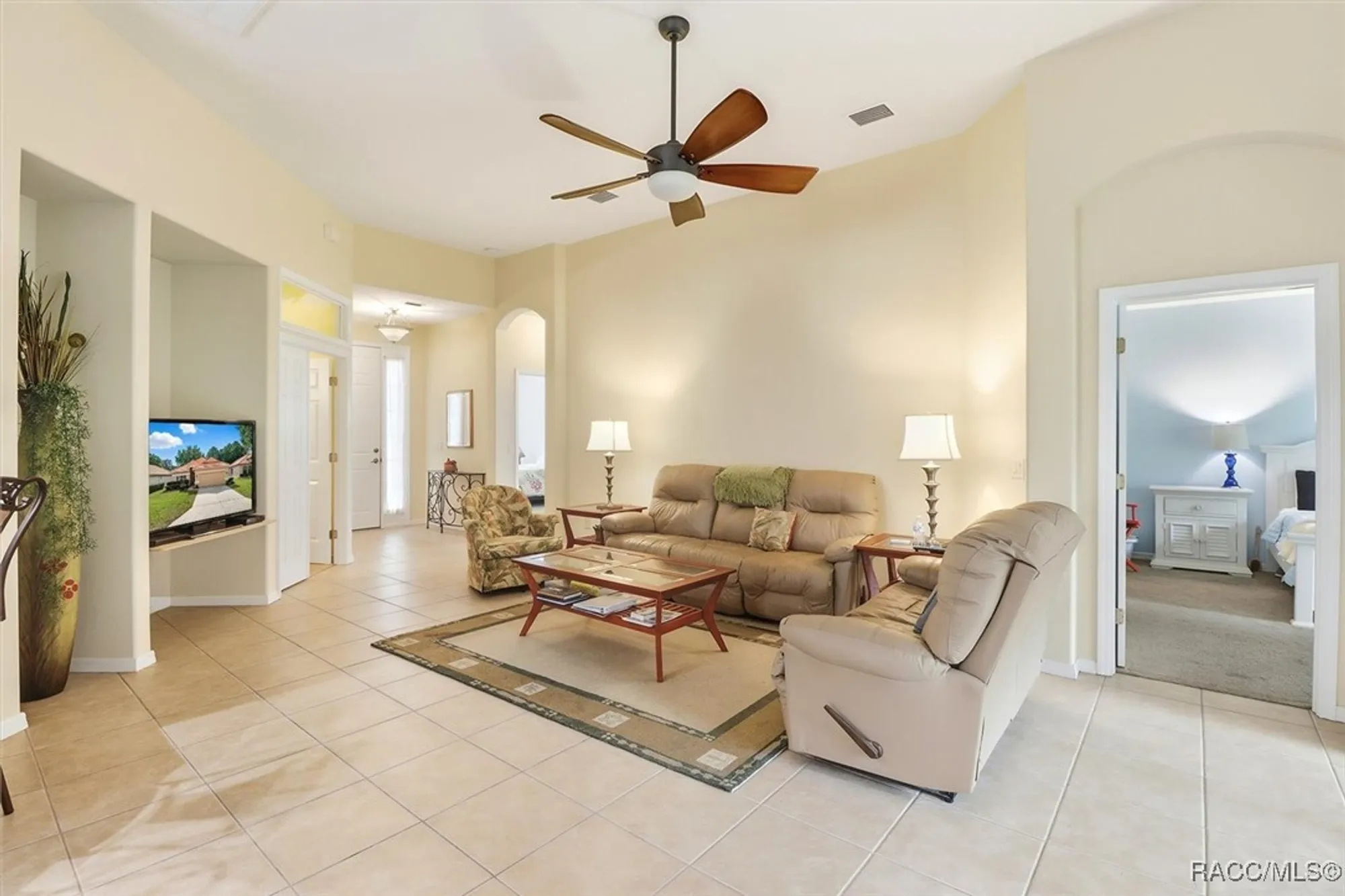 Property Slideshow image 21 of 52 | 1080 w skyview crossing dr, Hernando, FL, 34442