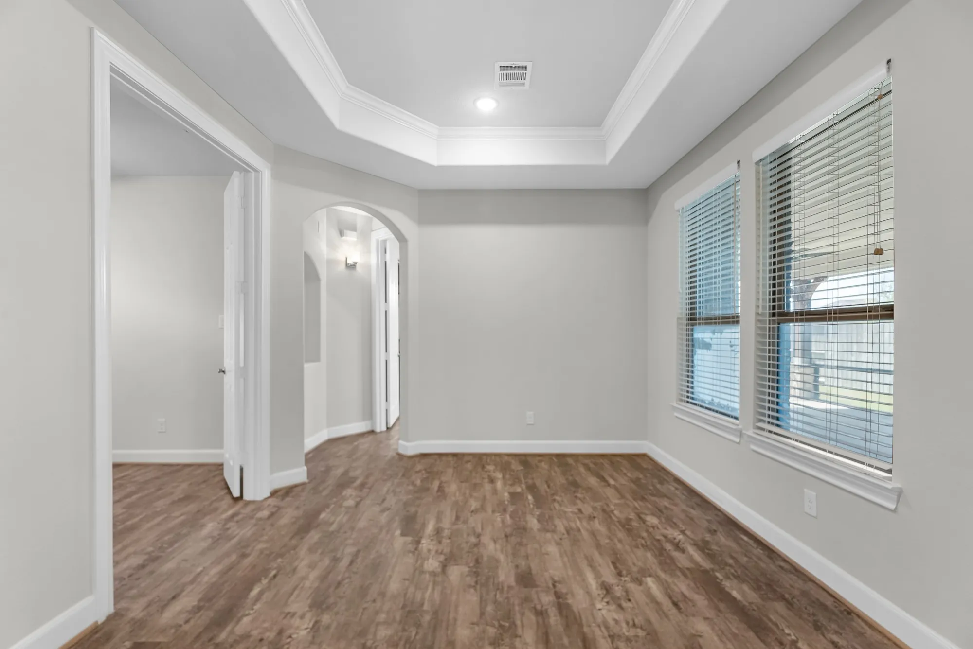 Property Slideshow image 14 of 48 | 5722 bobwhite trl, Manvel, TX, 77578