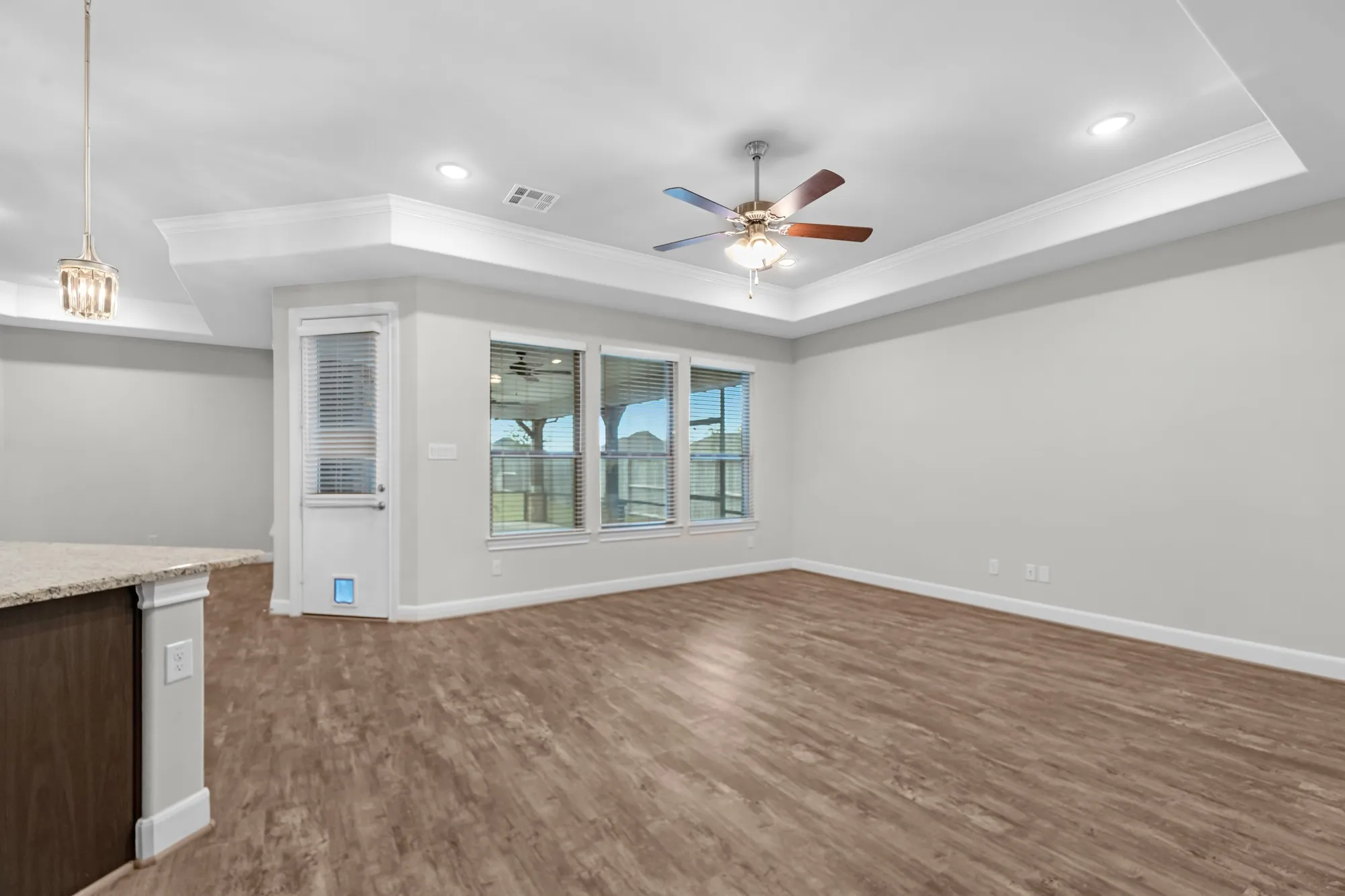 Property Slideshow image 18 of 48 | 5722 bobwhite trl, Manvel, TX, 77578