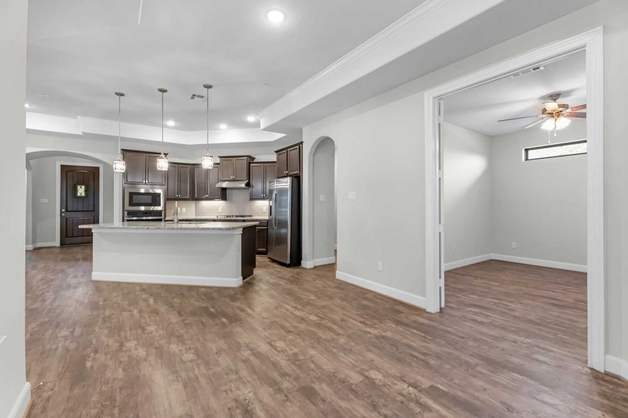 Property Slideshow image 12 of 48 | 5722 bobwhite trl, Manvel, TX, 77578