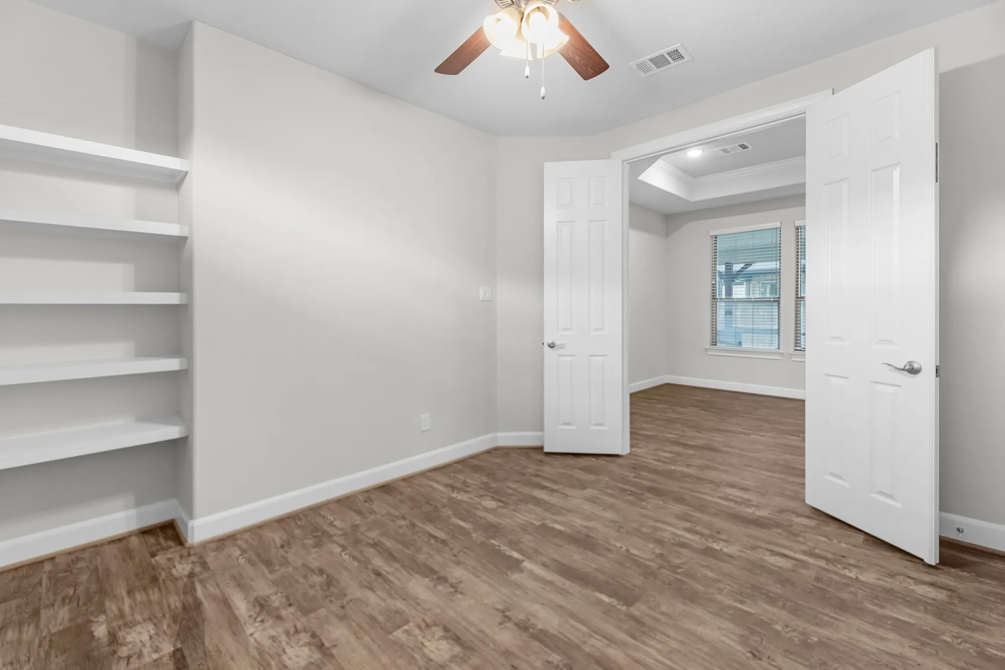 Property Slideshow image 24 of 48 | 5722 bobwhite trl, Manvel, TX, 77578