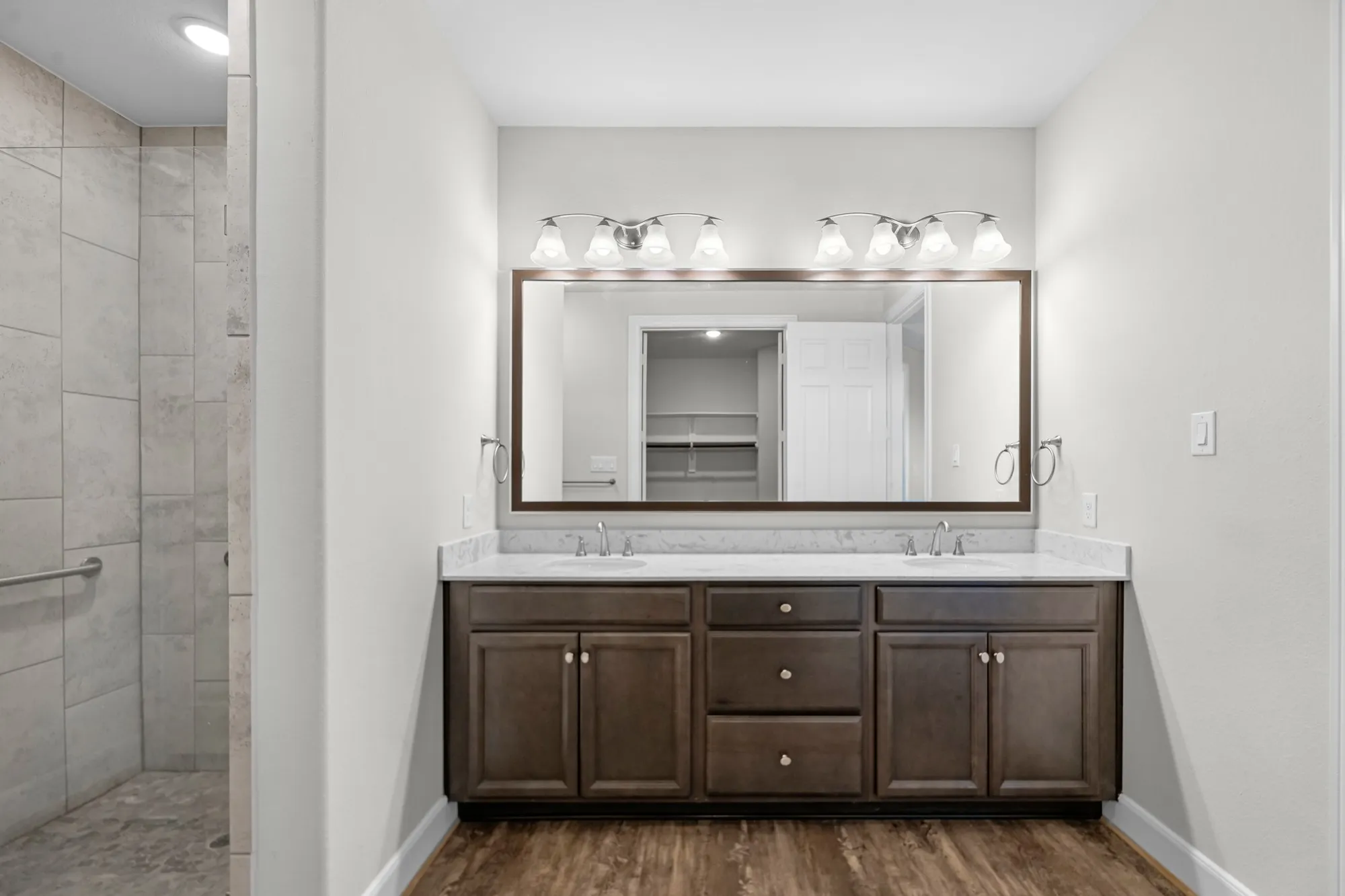 Property Slideshow image 28 of 48 | 5722 bobwhite trl, Manvel, TX, 77578