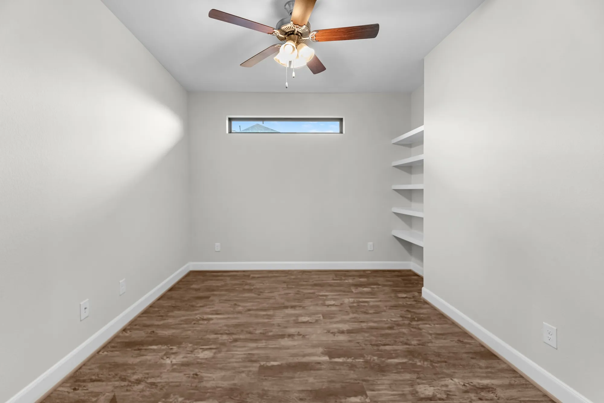 Property Slideshow image 23 of 48 | 5722 bobwhite trl, Manvel, TX, 77578