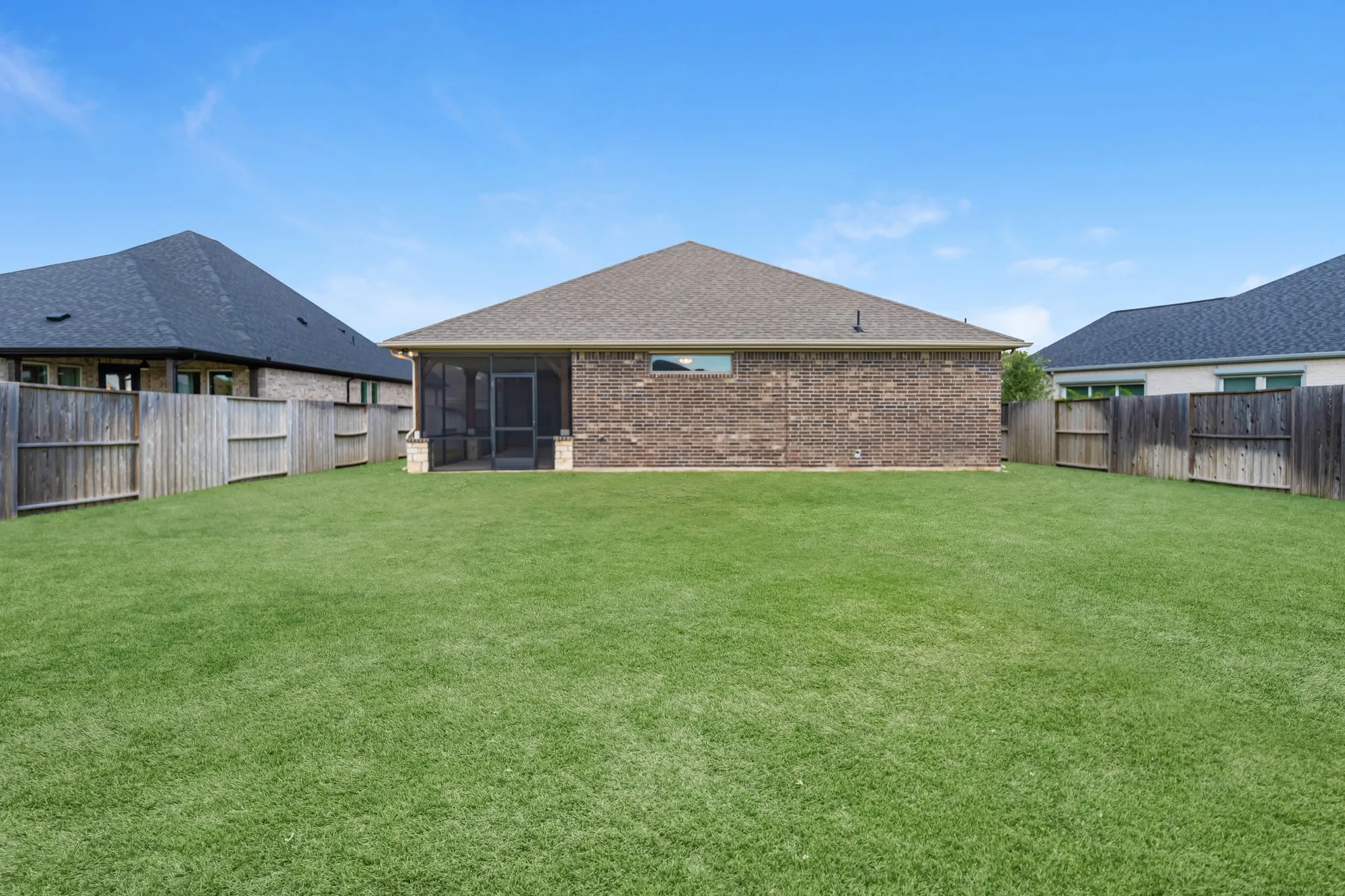 Property Slideshow image 35 of 48 | 5722 bobwhite trl, Manvel, TX, 77578