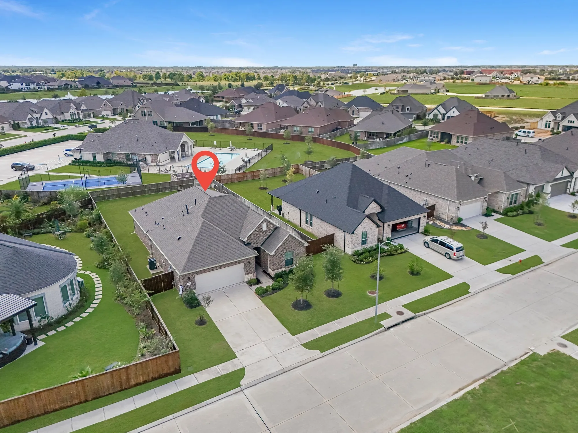 Property Slideshow image 38 of 48 | 5722 bobwhite trl, Manvel, TX, 77578