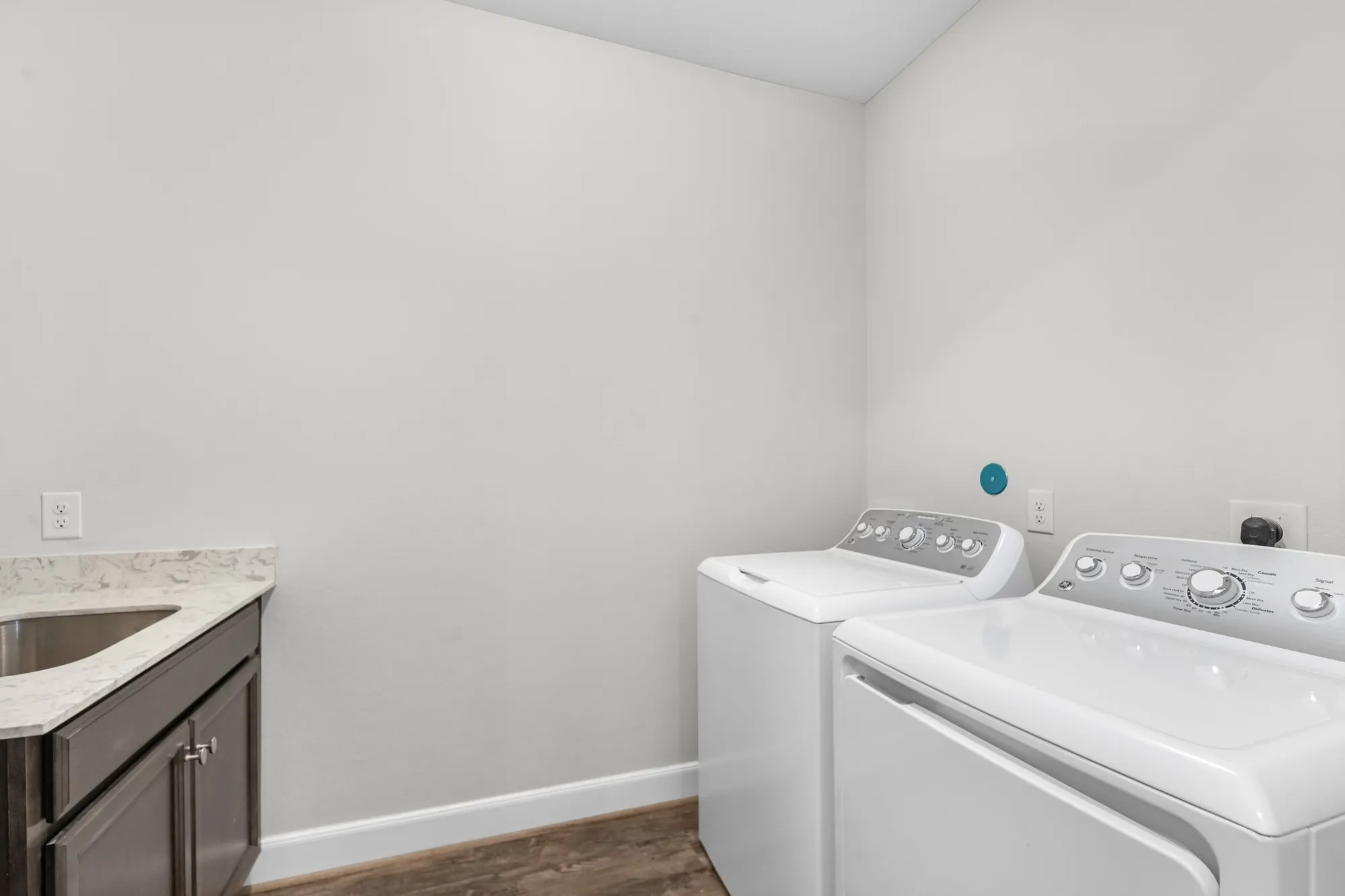 Property Slideshow image 32 of 48 | 5722 bobwhite trl, Manvel, TX, 77578