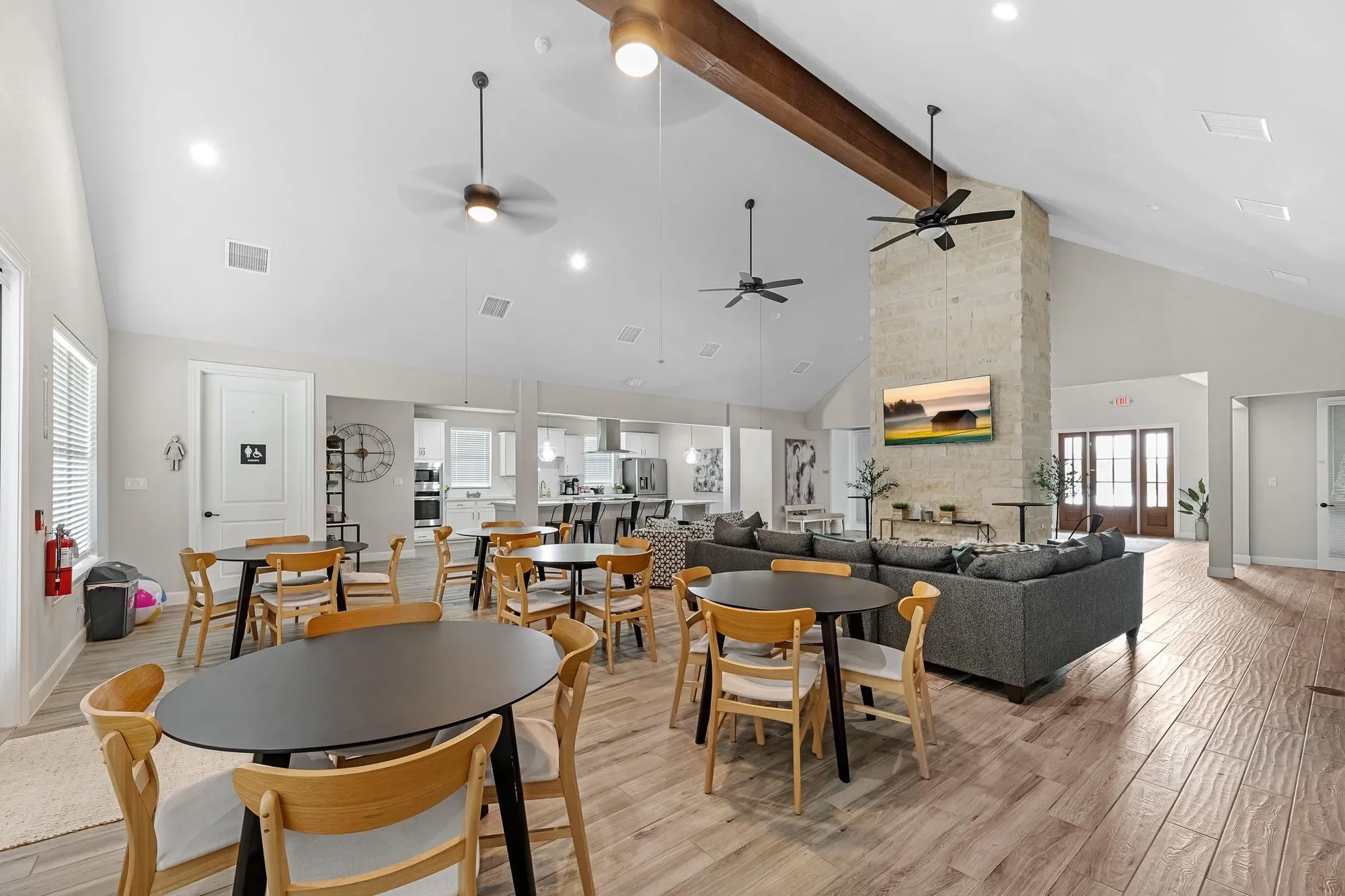 Property Slideshow image 42 of 48 | 5722 bobwhite trl, Manvel, TX, 77578