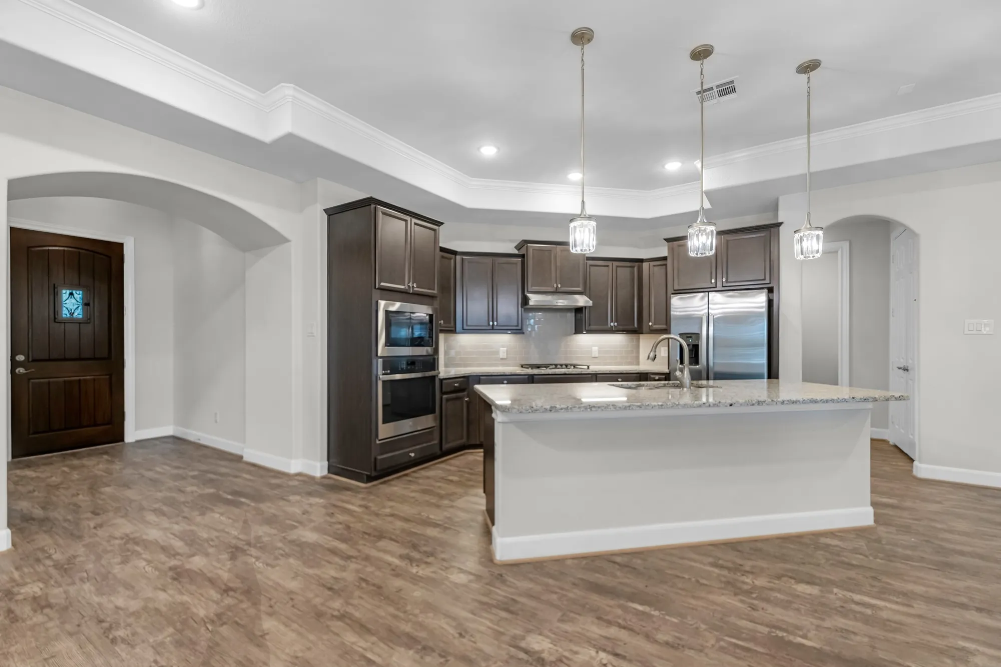 Property Slideshow image 5 of 48 | 5722 bobwhite trl, Manvel, TX, 77578