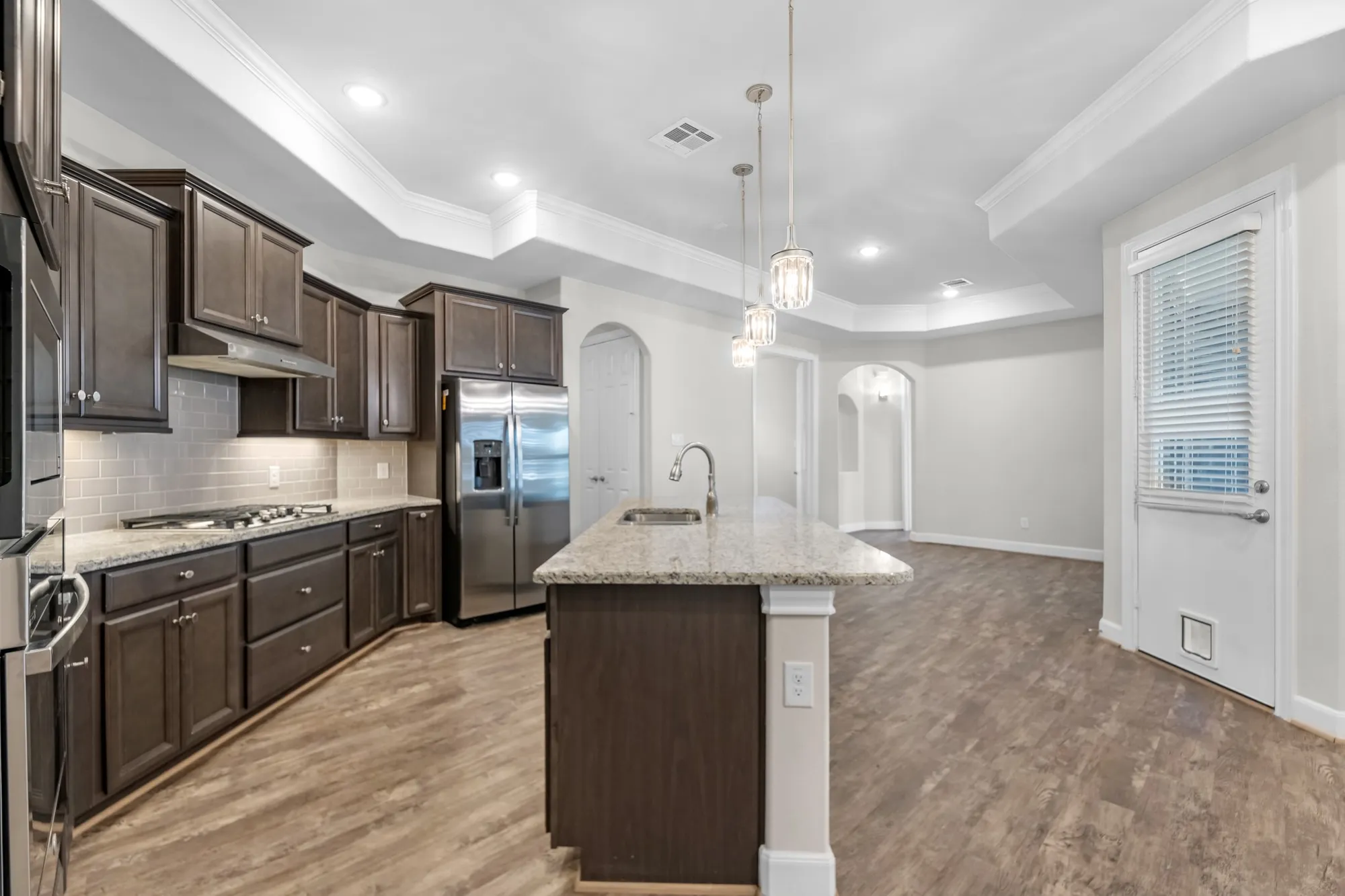 Property Slideshow image 6 of 48 | 5722 bobwhite trl, Manvel, TX, 77578