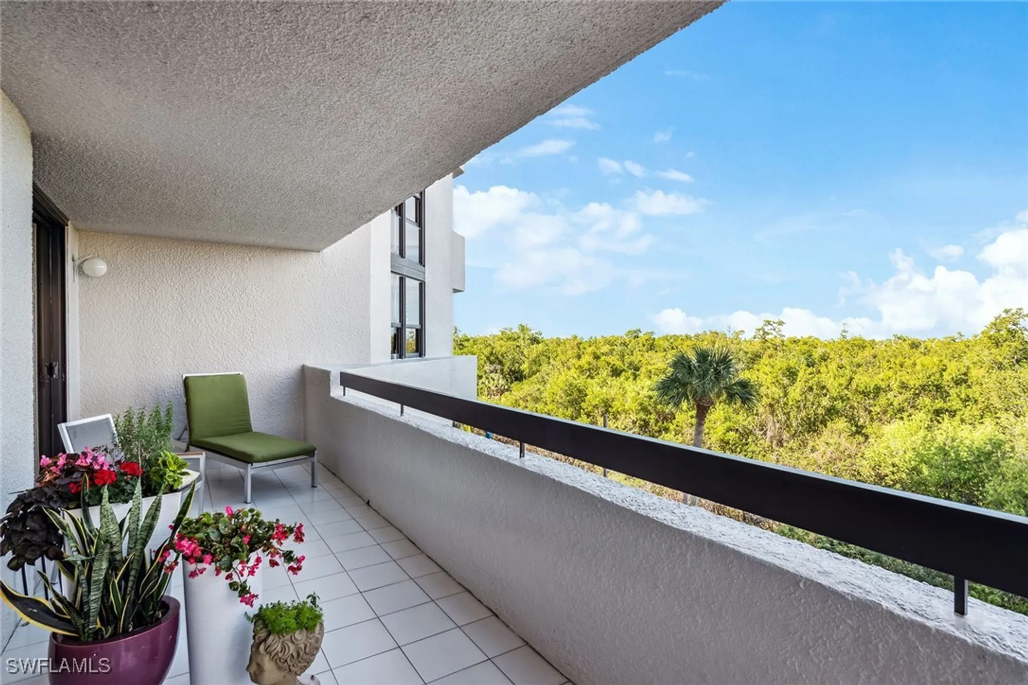 Property Slideshow image 16 of 44 | 6001 pelican bay blvd 204, Naples, FL, 34108