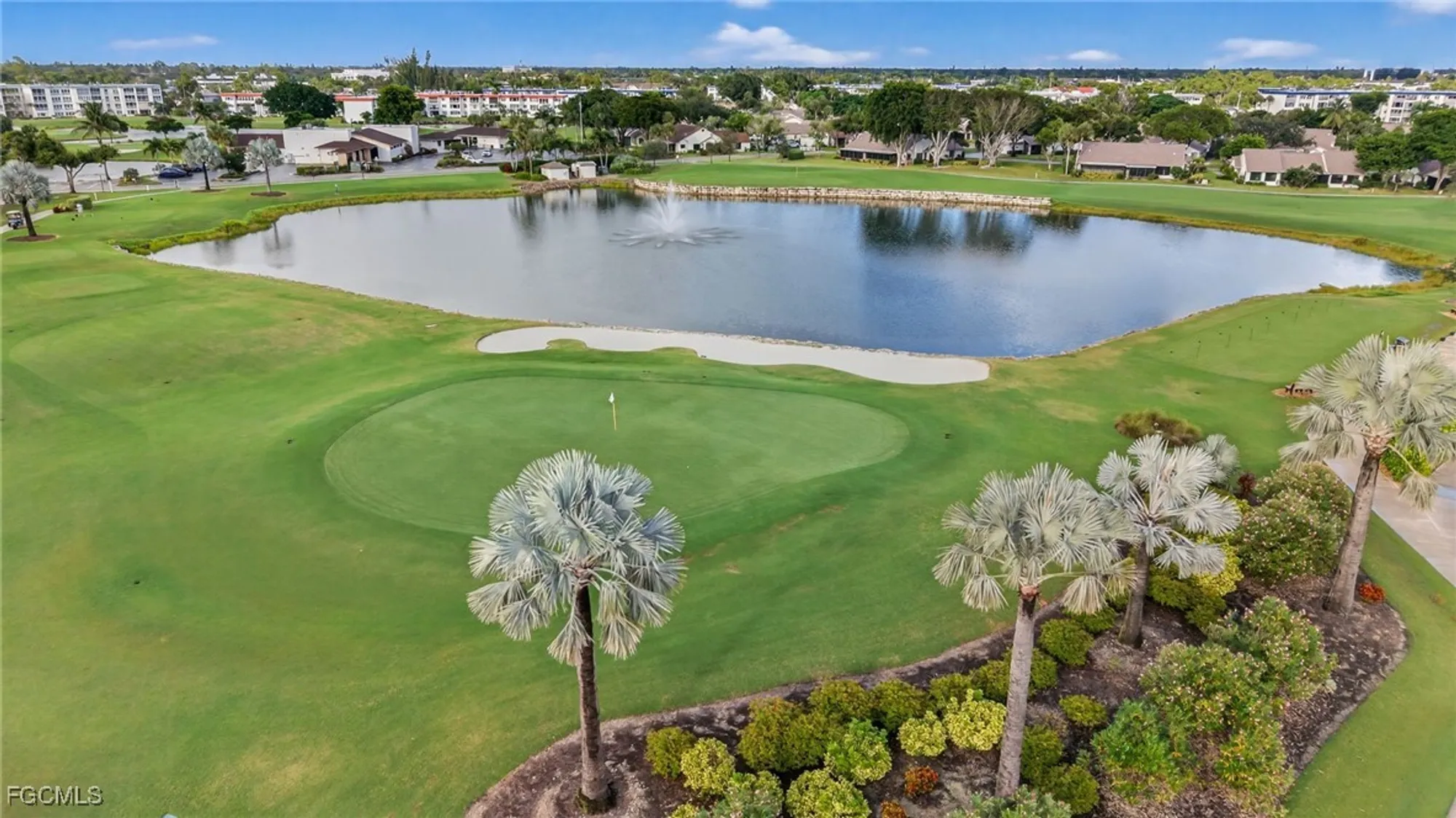 Property Slideshow image 13 of 18 | 7410 lake breeze dr 307, Fort Myers, FL, 33907