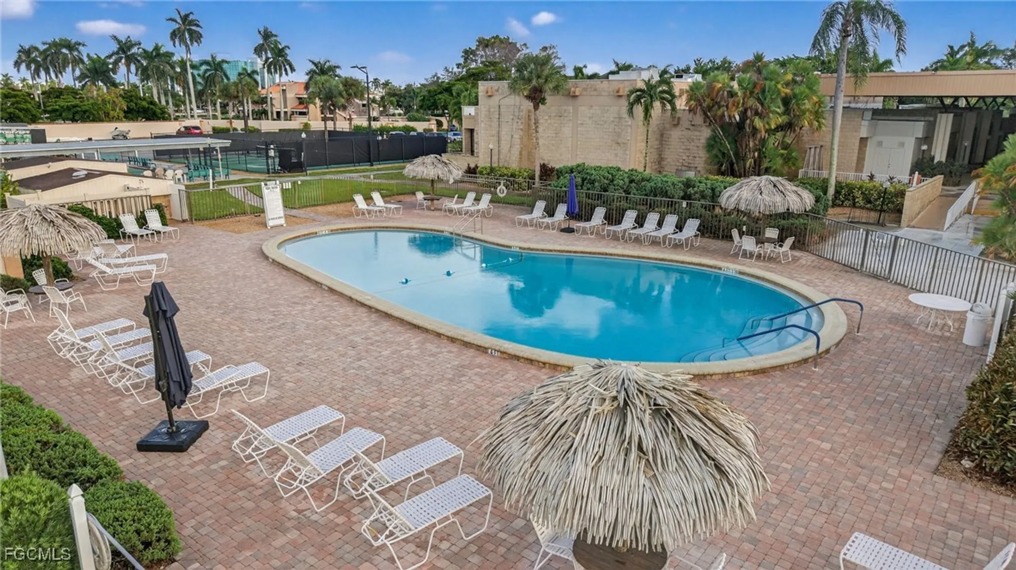 Property Slideshow image 5 of 18 | 7410 lake breeze dr 307, Fort Myers, FL, 33907