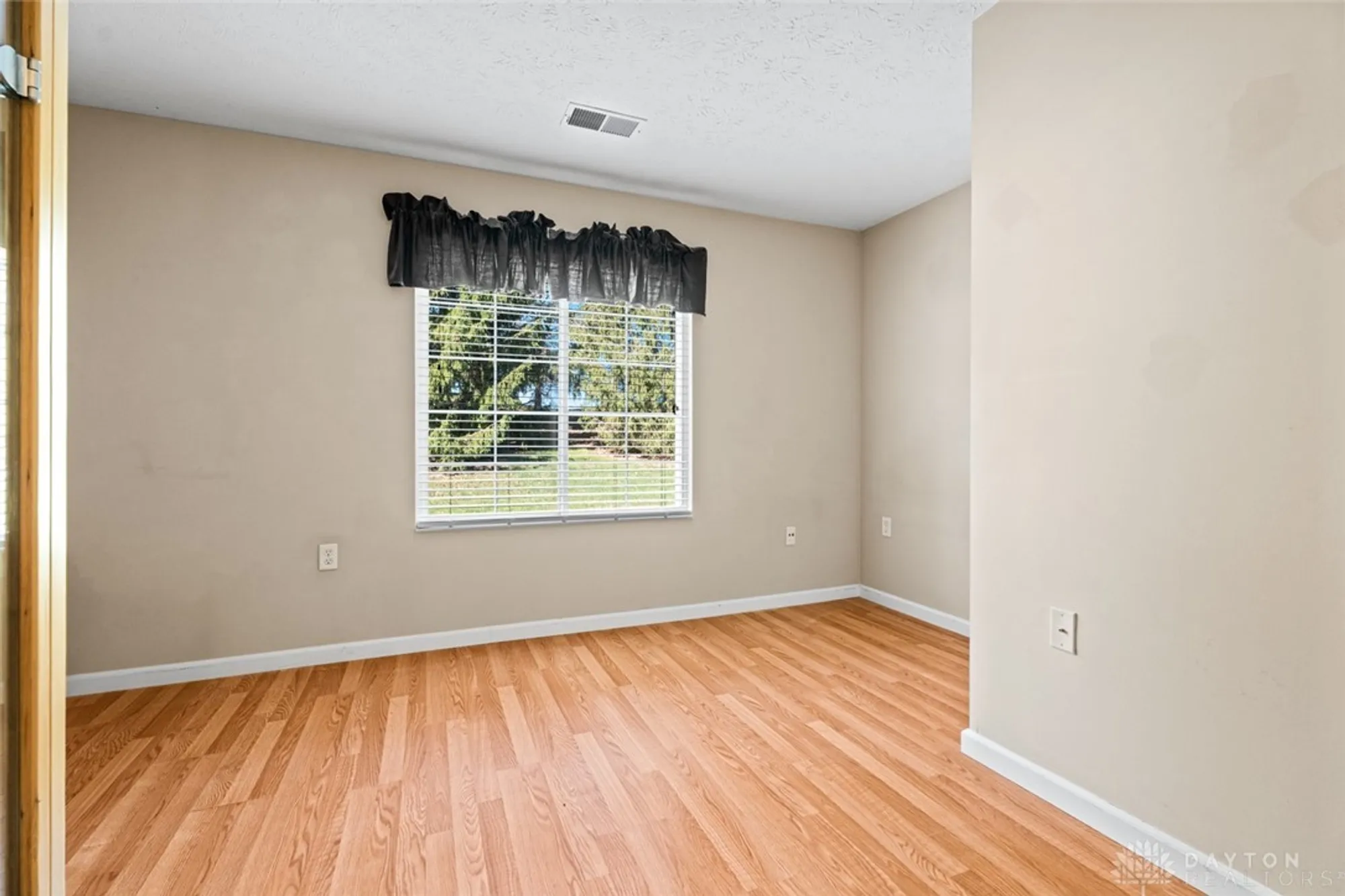 Property Slideshow image 29 of 36 | 1963 waterstone blvd 104, Miamisburg, OH, 45342