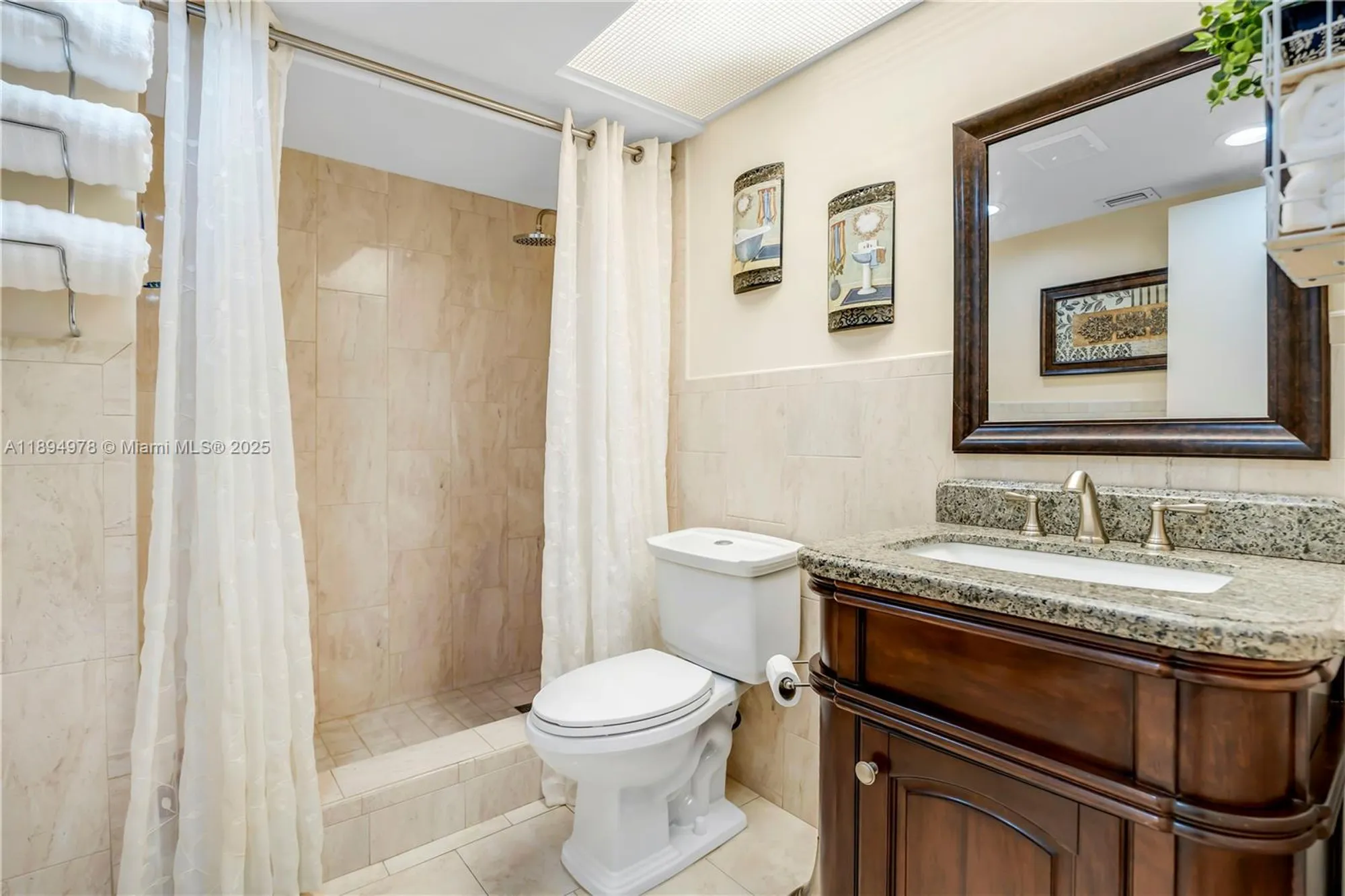 Property Slideshow image 14 of 36 | 12600 sw 5th ct apt 215l, Pembroke Pines, FL, 33027