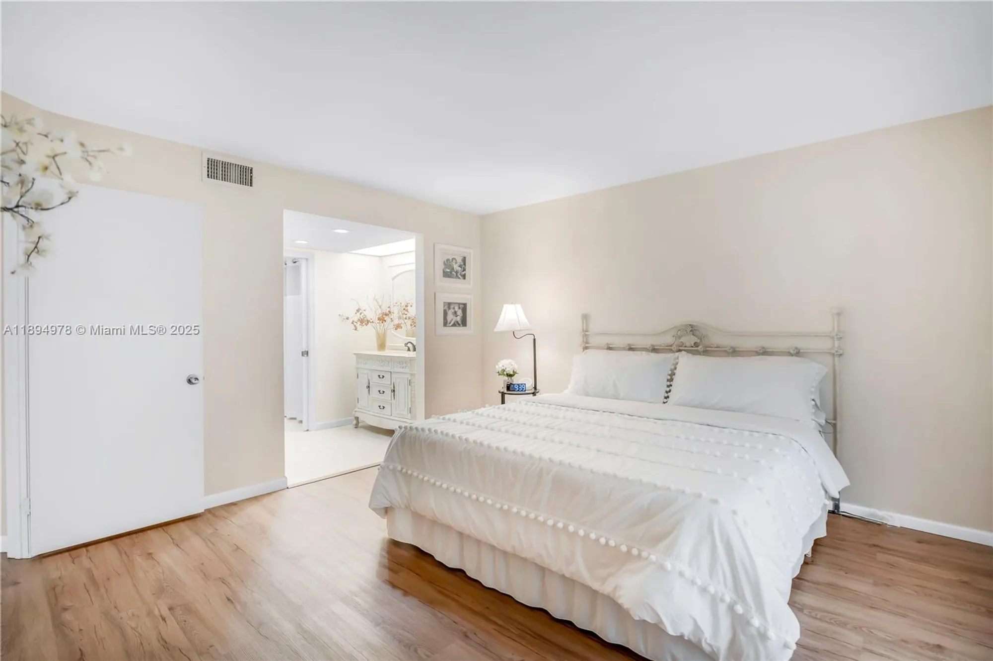 Property Slideshow image 10 of 36 | 12600 sw 5th ct apt 215l, Pembroke Pines, FL, 33027