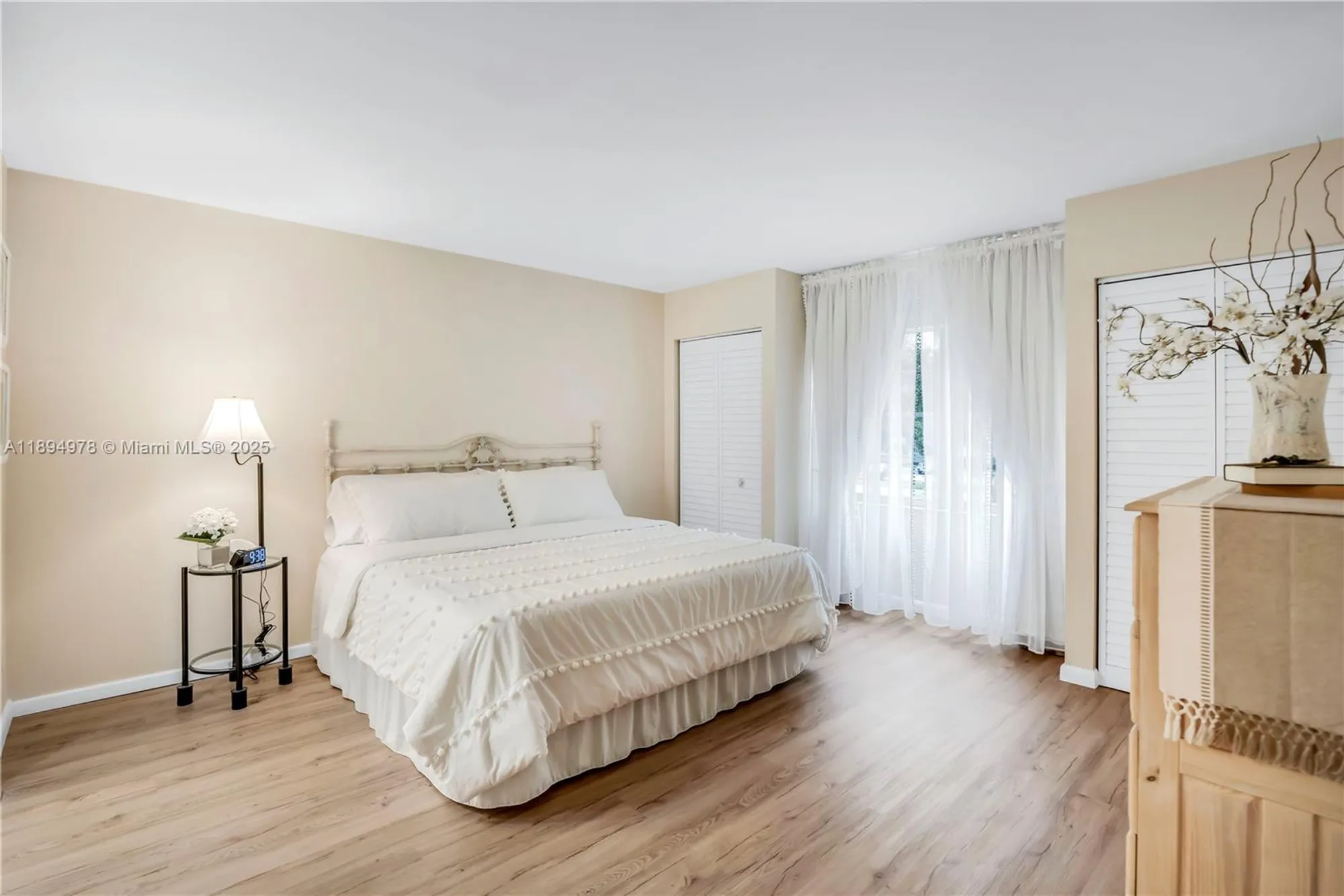 Property Slideshow image 11 of 36 | 12600 sw 5th ct apt 215l, Pembroke Pines, FL, 33027