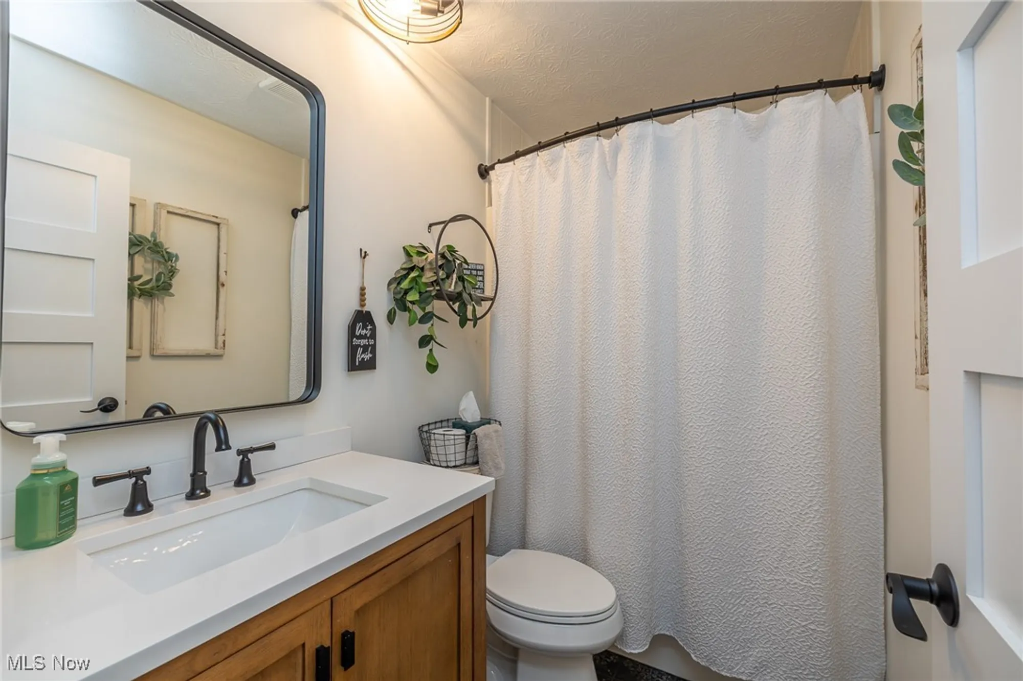 Property Slideshow image 19 of 34 | 10824 watercress rd, Strongsville, OH, 44149