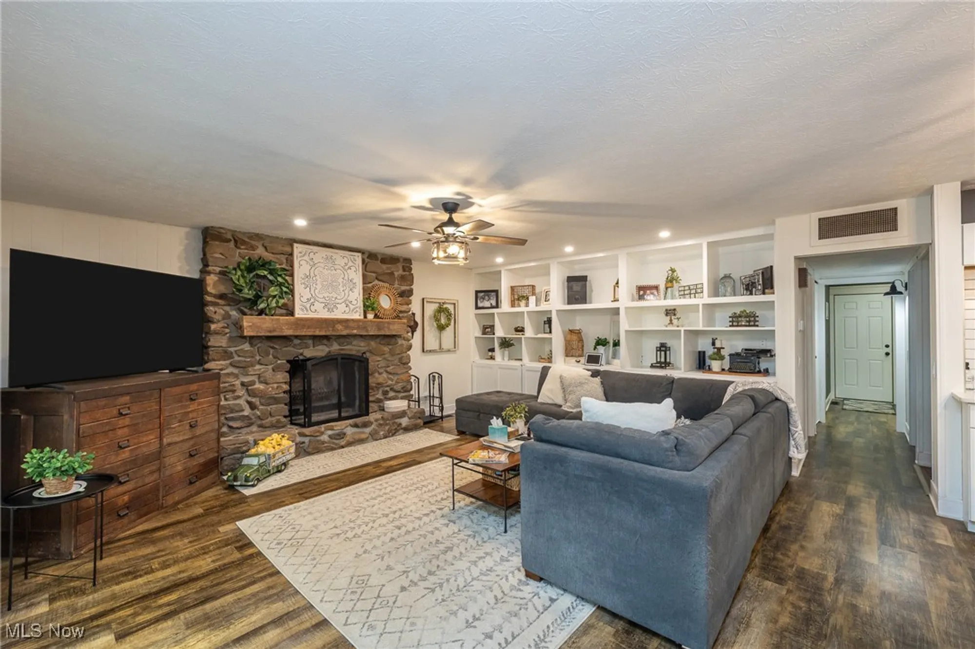 Property Slideshow image 4 of 34 | 10824 watercress rd, Strongsville, OH, 44149