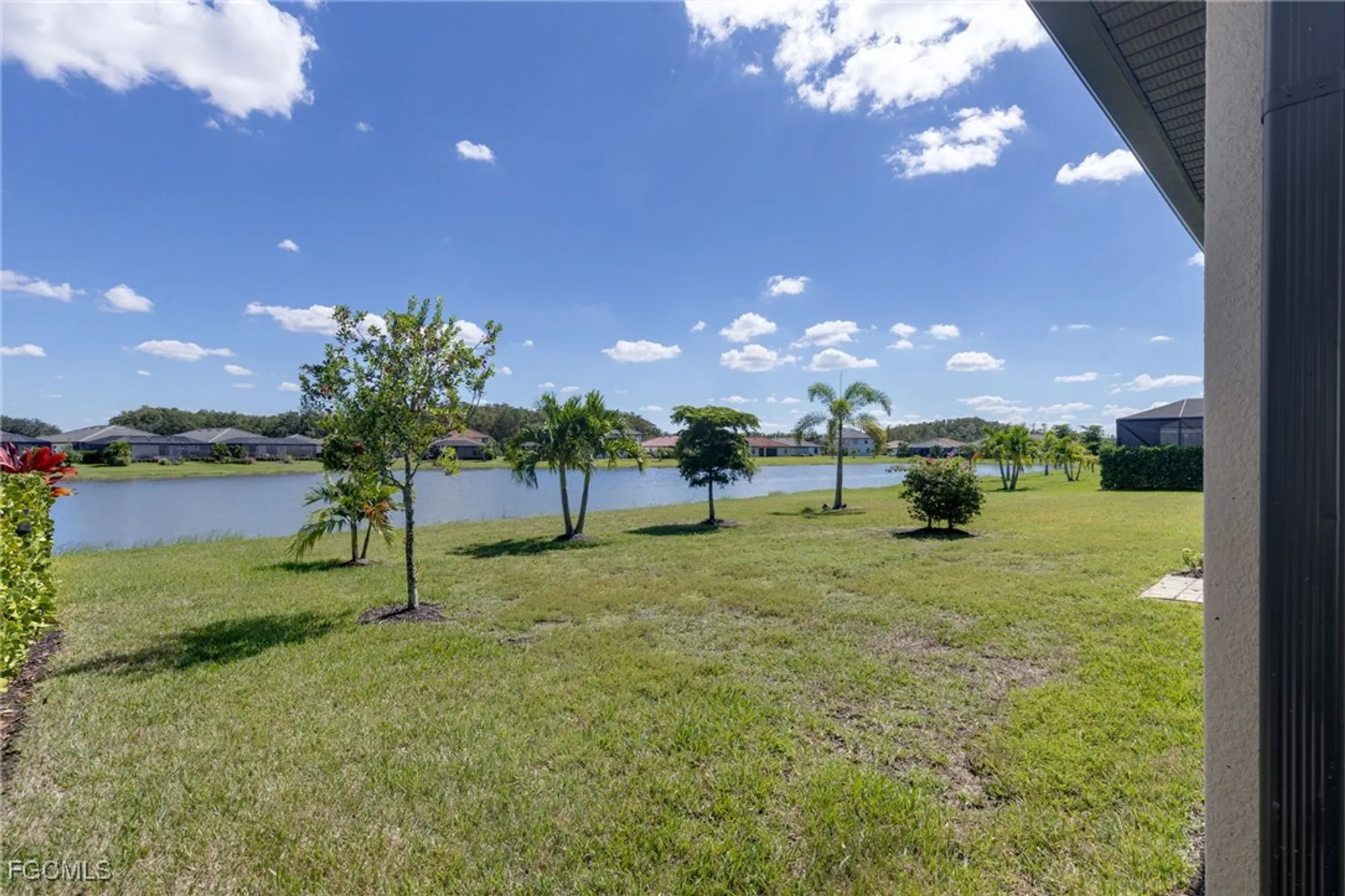 Property Slideshow image 19 of 30 | 11395 shady blossom dr, Fort Myers, FL, 33913
