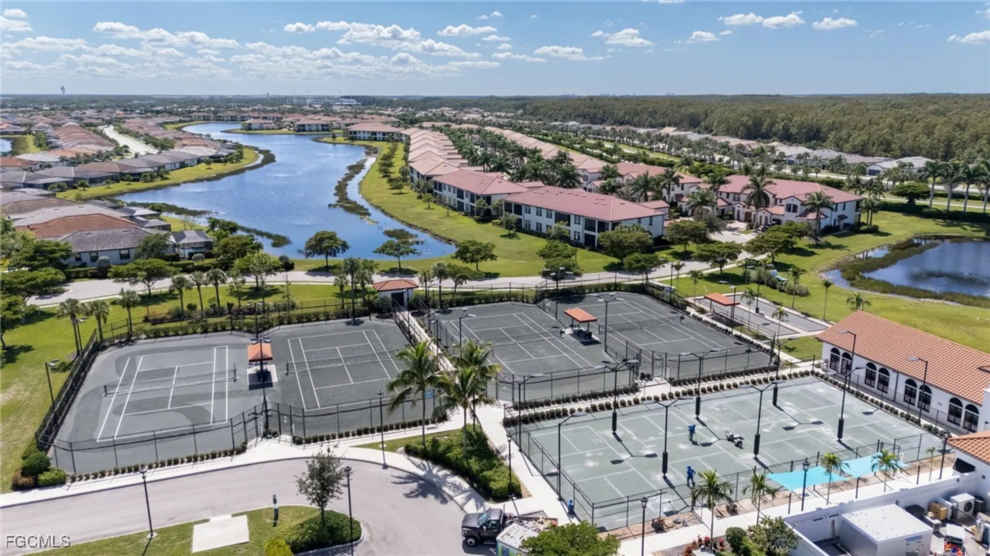 Property Slideshow image 24 of 30 | 11395 shady blossom dr, Fort Myers, FL, 33913