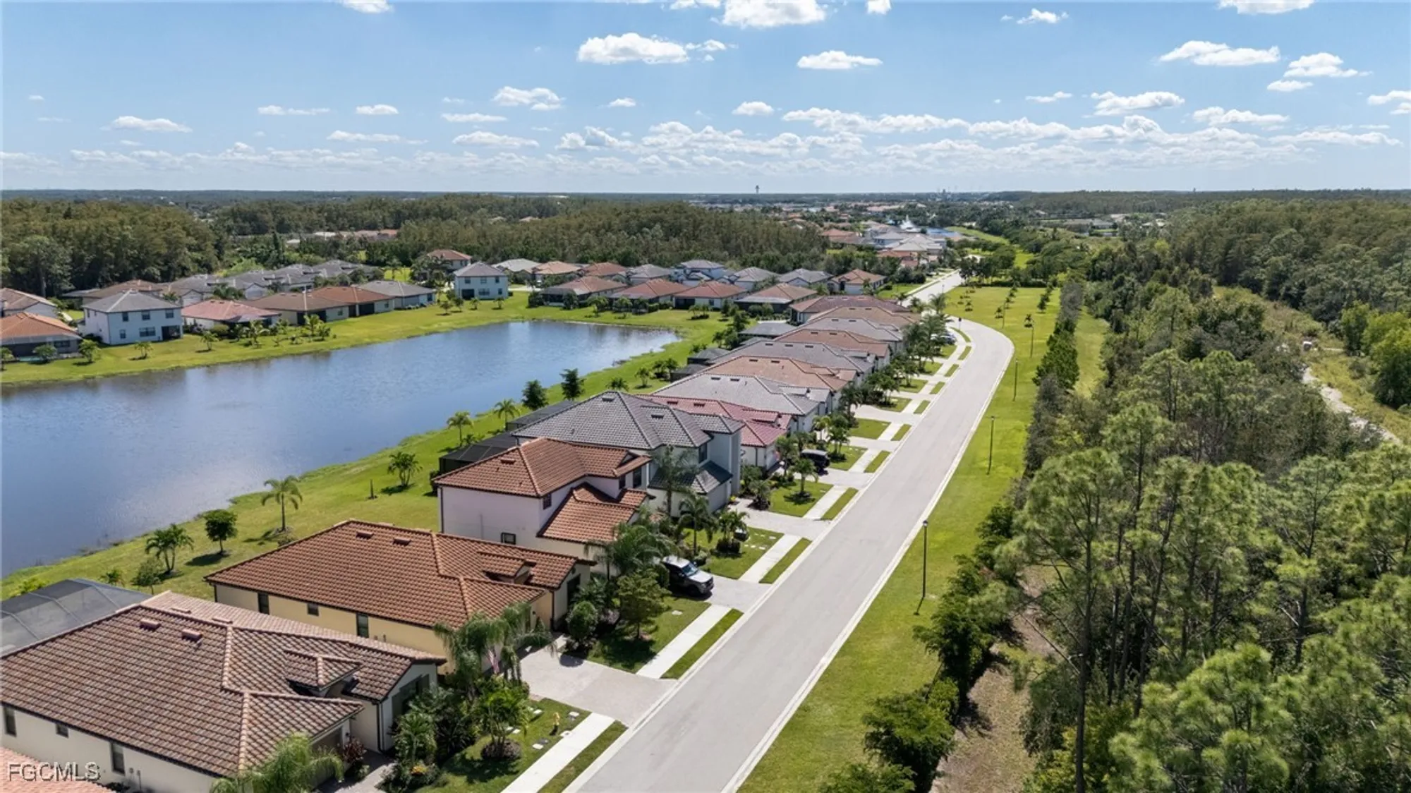 Property Slideshow image 26 of 30 | 11395 shady blossom dr, Fort Myers, FL, 33913