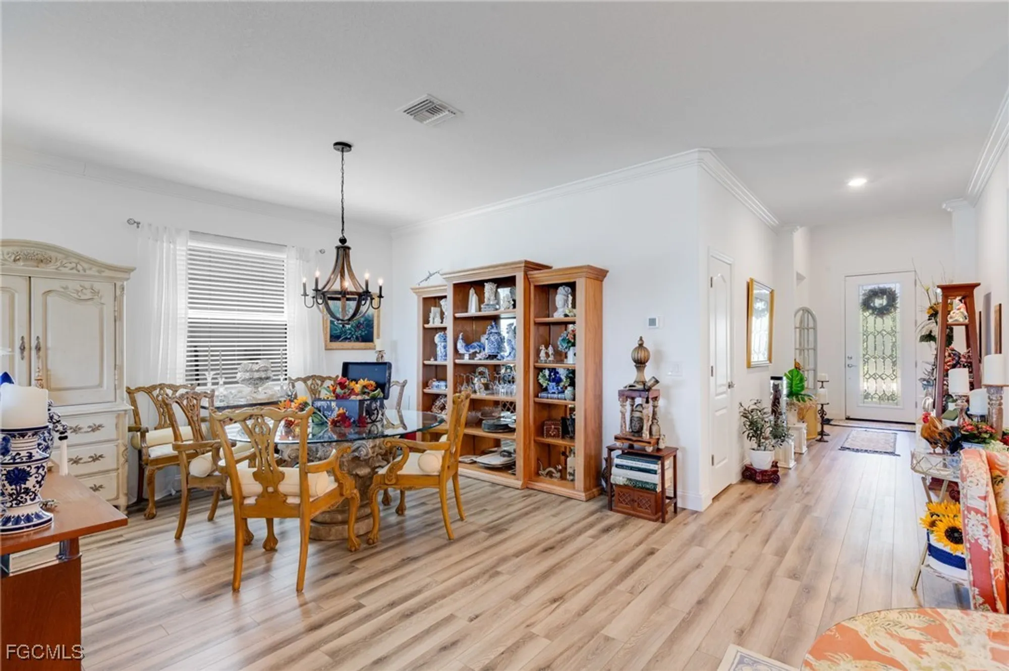 Property Slideshow image 8 of 30 | 11395 shady blossom dr, Fort Myers, FL, 33913