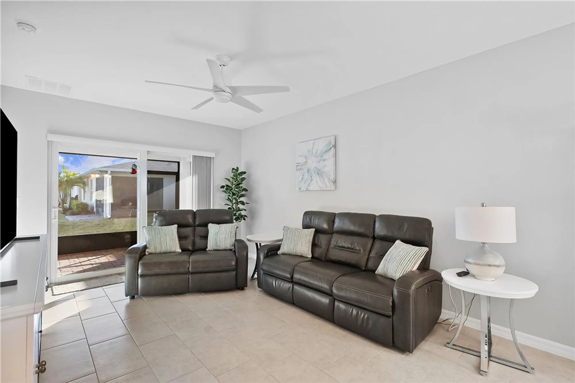Property Slideshow image 17 of 35 | 6187 red maple mnr, Vero Beach, FL, 32966