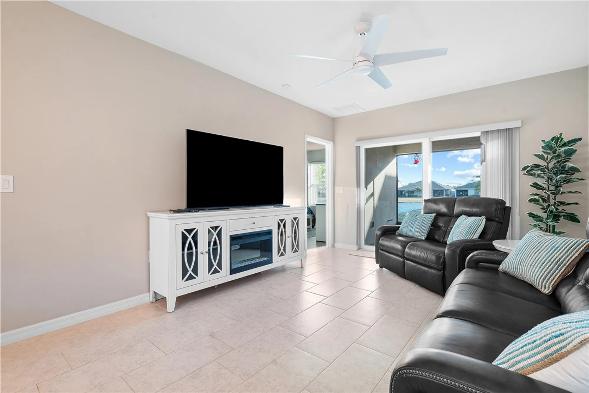 Property Slideshow image 18 of 35 | 6187 red maple mnr, Vero Beach, FL, 32966