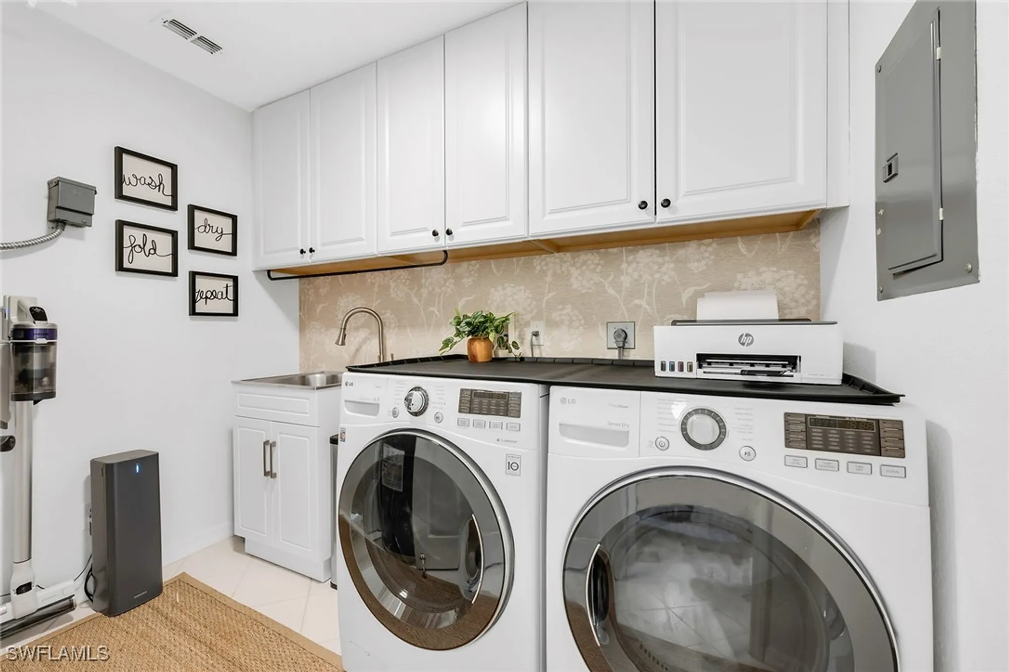 Property Slideshow image 29 of 50 | 9087 michael cir unit 9, Naples, FL, 34113