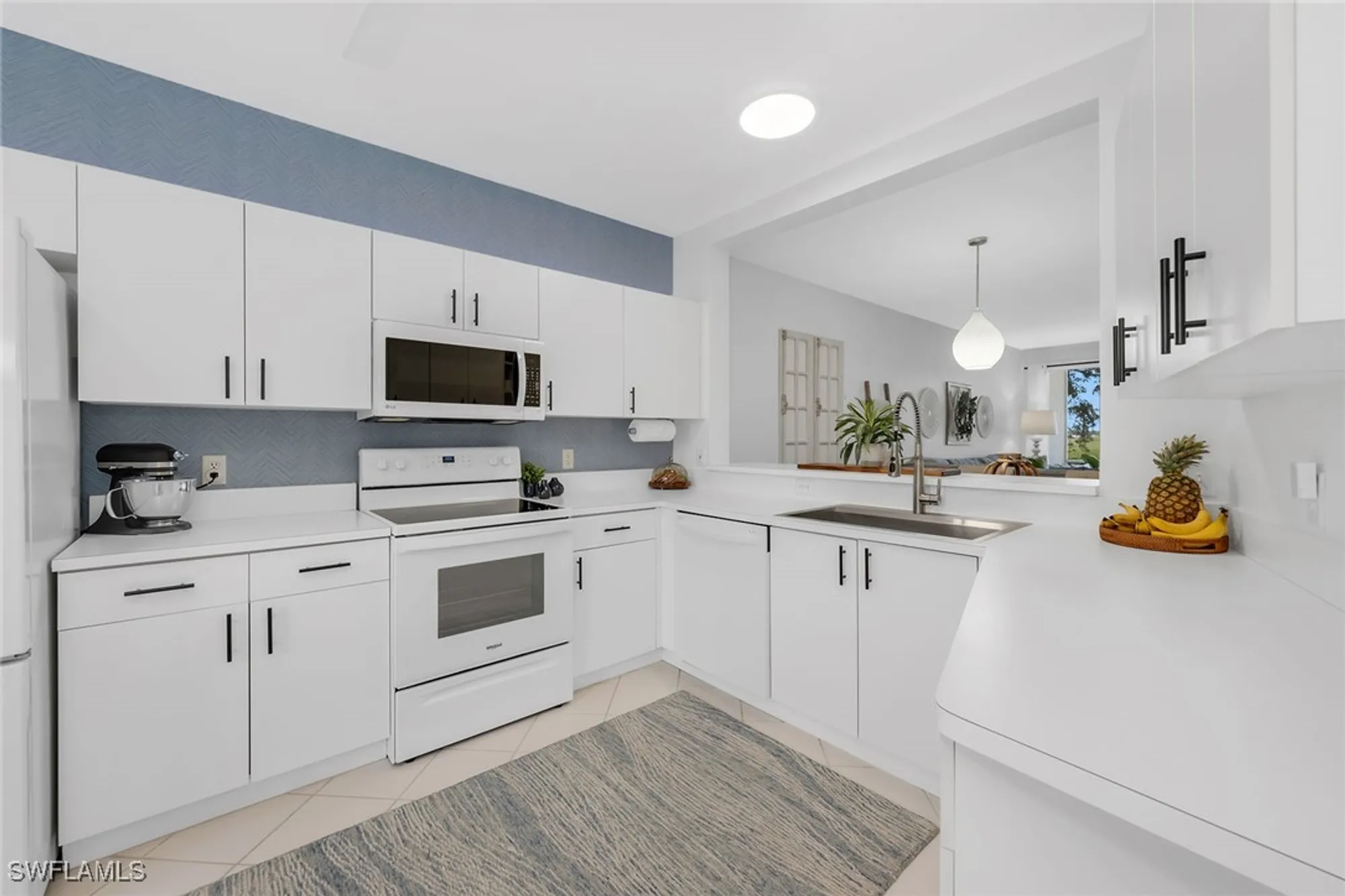 Property Slideshow image 3 of 50 | 9087 michael cir unit 9, Naples, FL, 34113