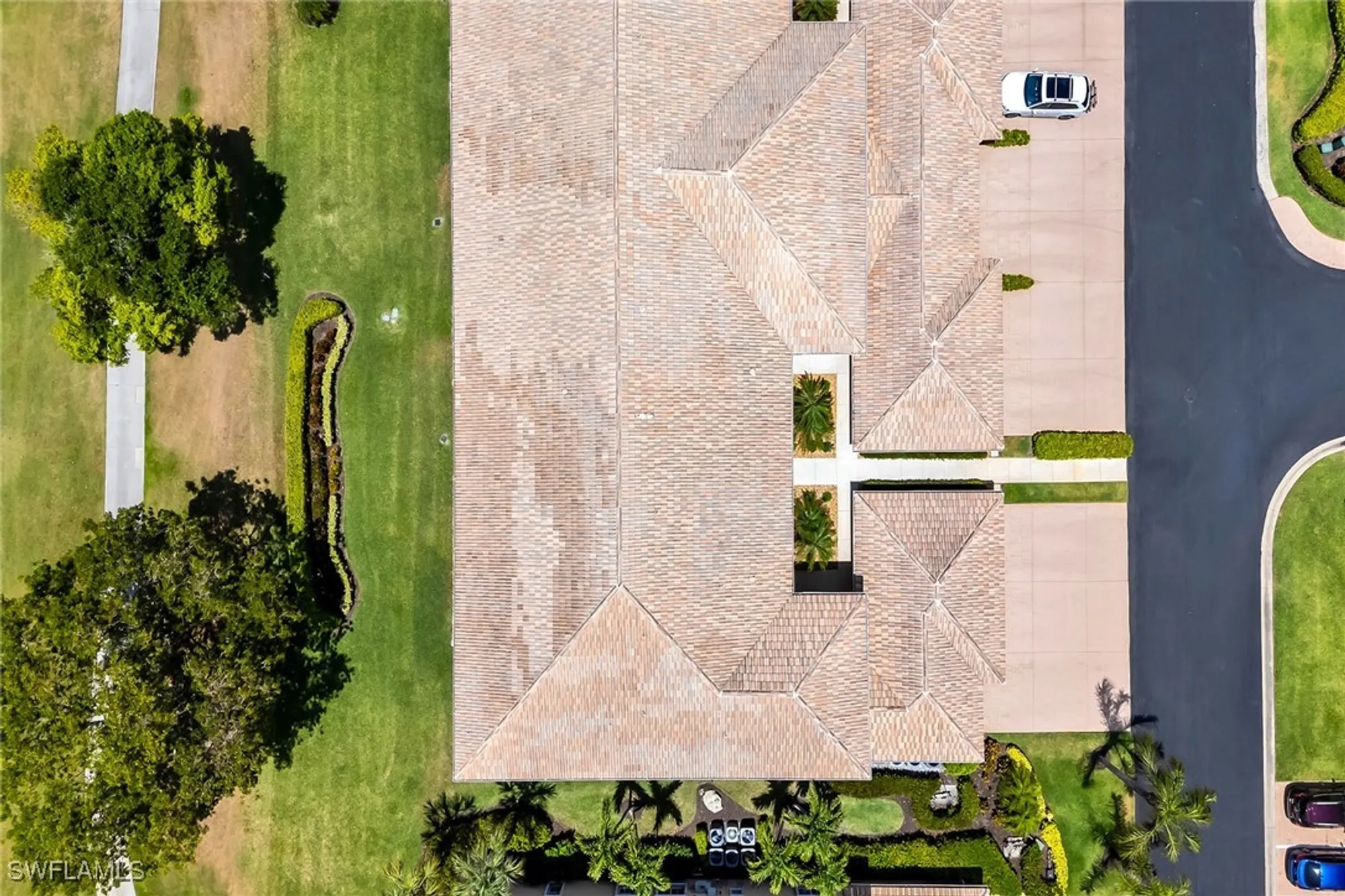 Property Slideshow image 42 of 50 | 9087 michael cir unit 9, Naples, FL, 34113