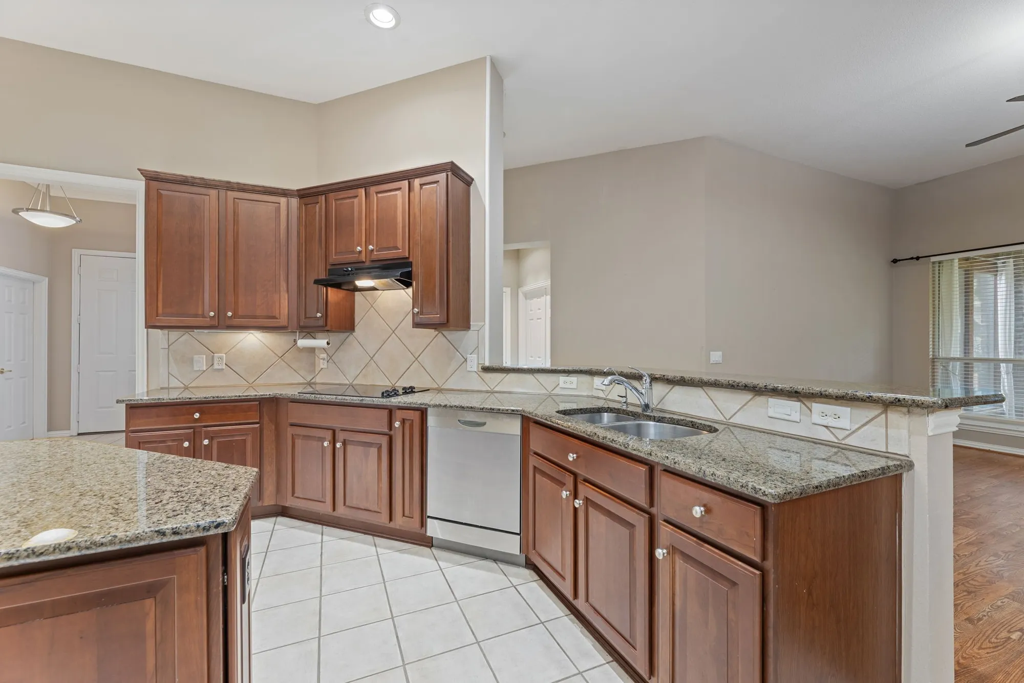 Property Slideshow image 15 of 38 | 1458 cattle baron ct, Fairview, TX, 75069
