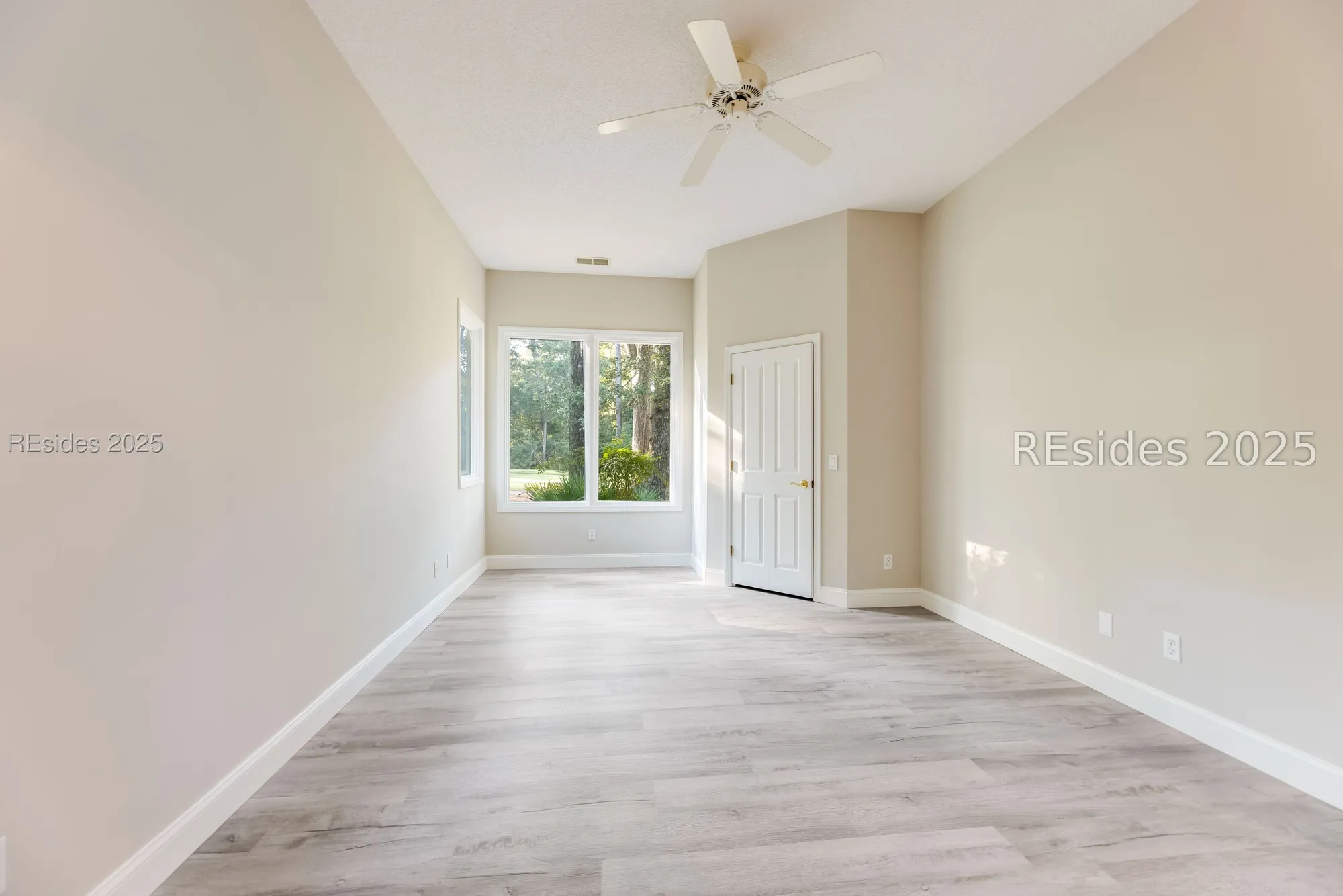 Property Slideshow image 17 of 27 | 567 colonial dr, Hilton Head Island, SC, 29926