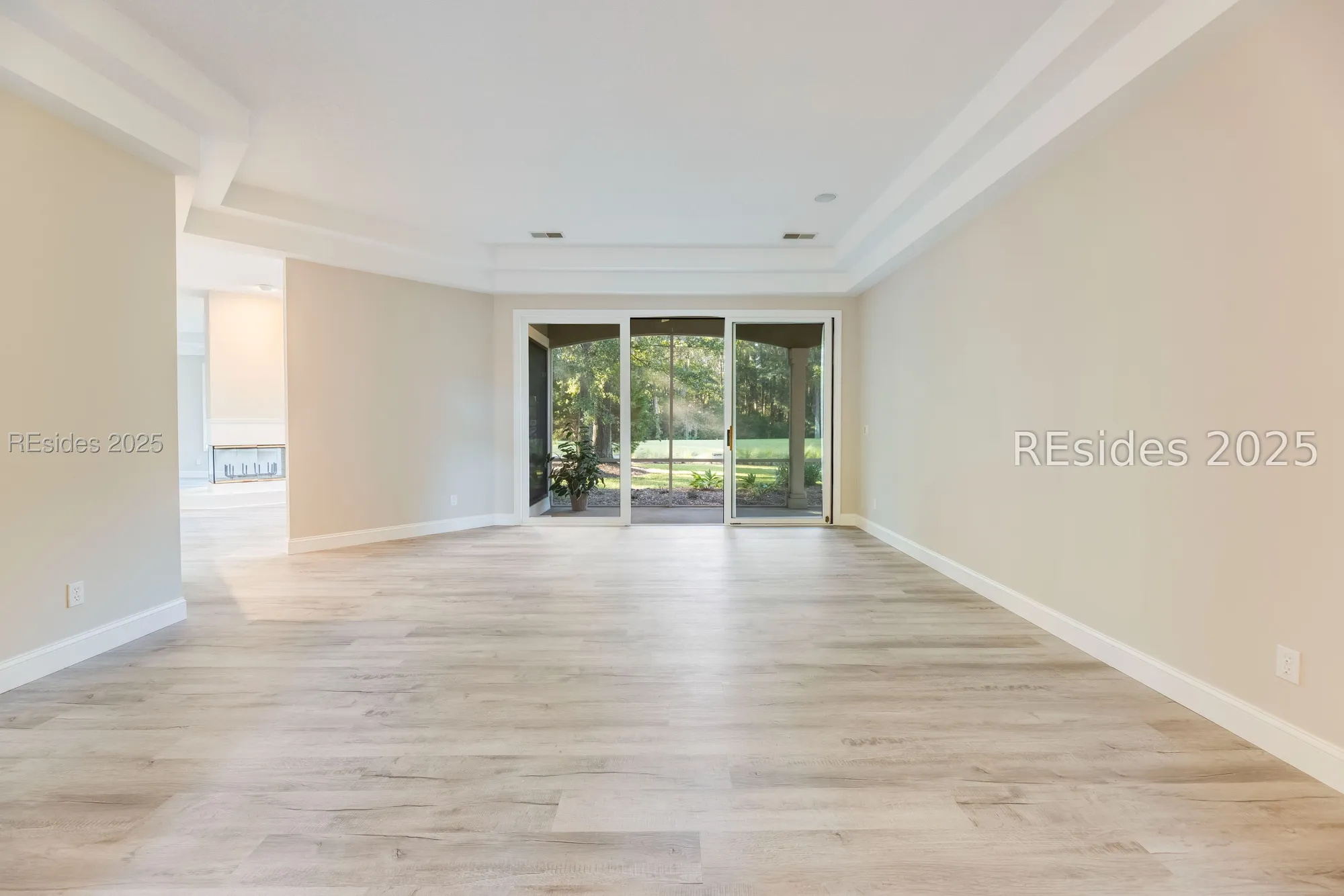 Property Slideshow image 4 of 27 | 567 colonial dr, Hilton Head Island, SC, 29926