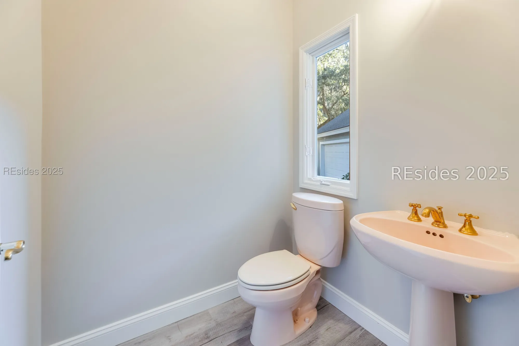 Property Slideshow image 6 of 27 | 567 colonial dr, Hilton Head Island, SC, 29926