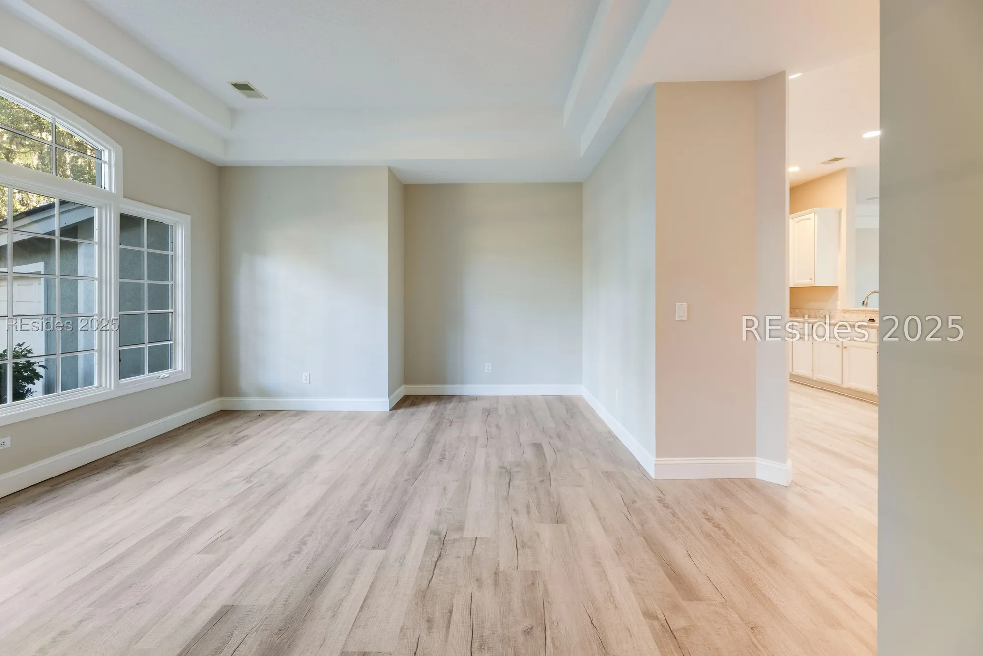 Property Slideshow image 7 of 27 | 567 colonial dr, Hilton Head Island, SC, 29926