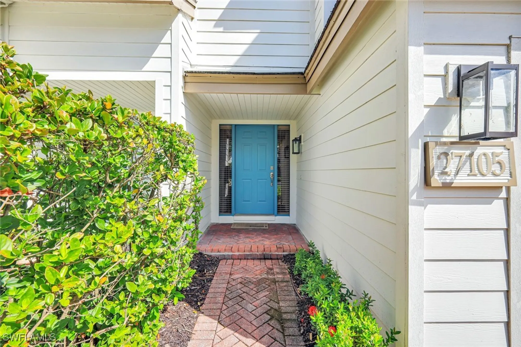 Property Slideshow image 27 of 46 | 27105 oakwood lake dr, Bonita Springs, FL, 34134