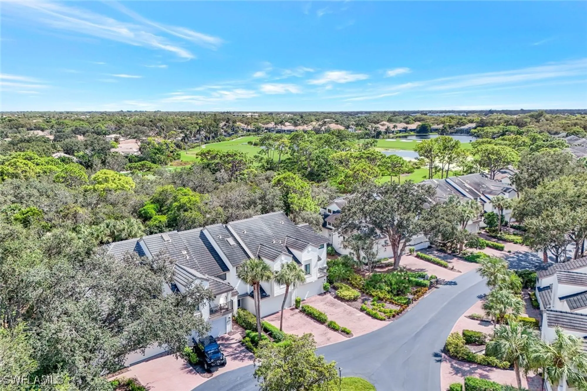 Property Slideshow image 34 of 46 | 27105 oakwood lake dr, Bonita Springs, FL, 34134