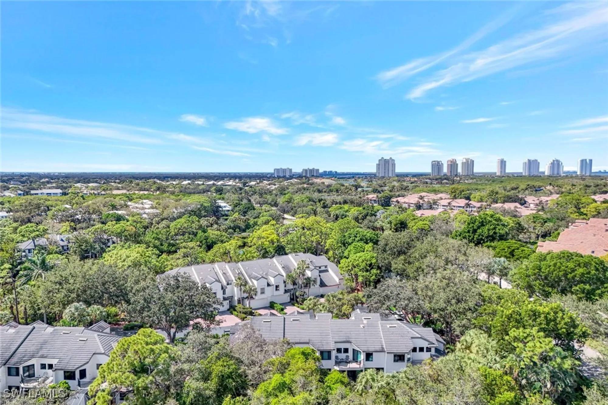 Property Slideshow image 32 of 46 | 27105 oakwood lake dr, Bonita Springs, FL, 34134