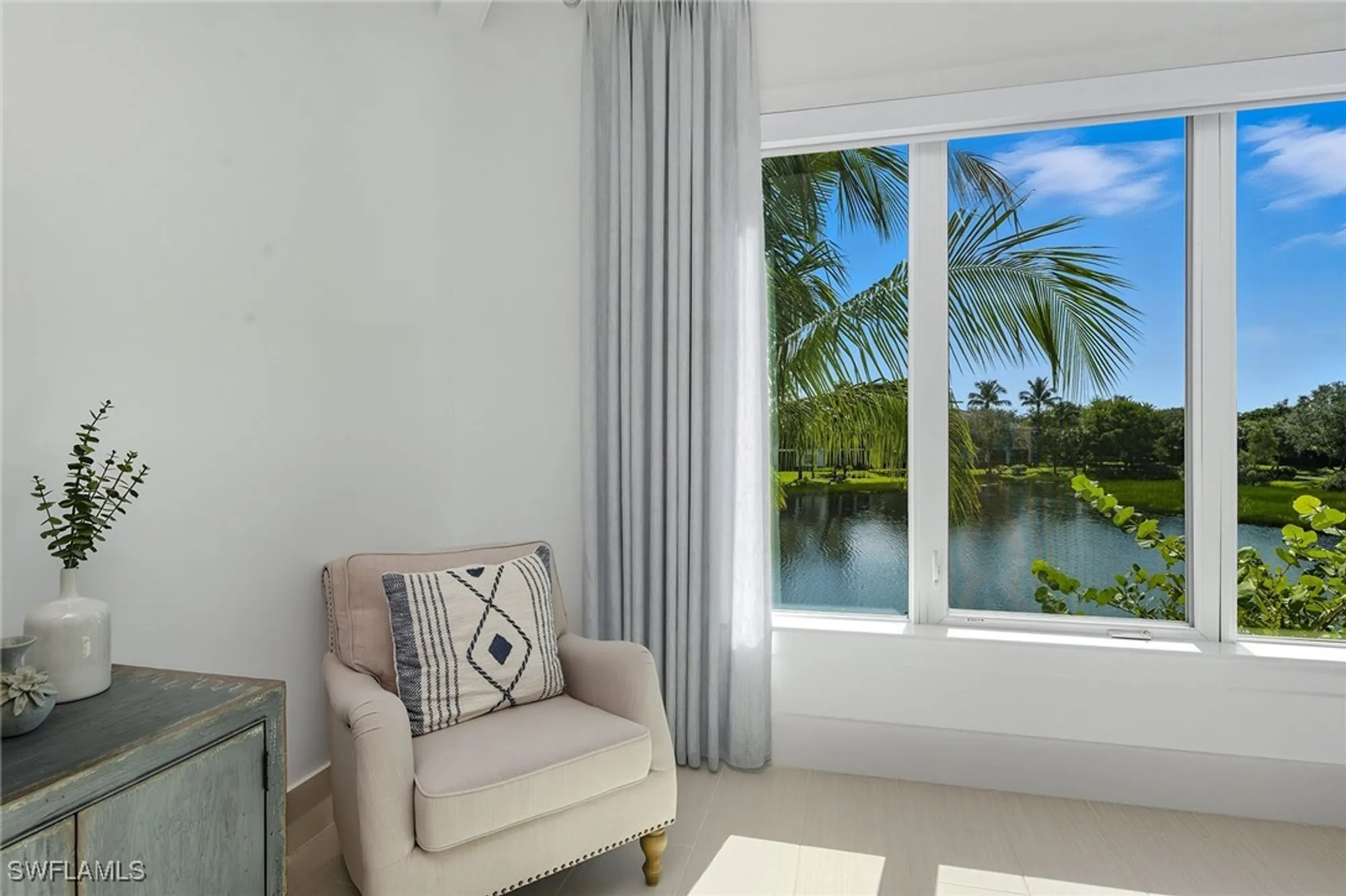 Property Slideshow image 18 of 50 | 3290 dorado ln unit 201, Naples, FL, 34114
