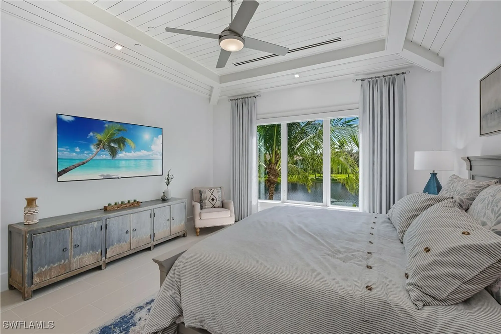 Property Slideshow image 19 of 50 | 3290 dorado ln unit 201, Naples, FL, 34114